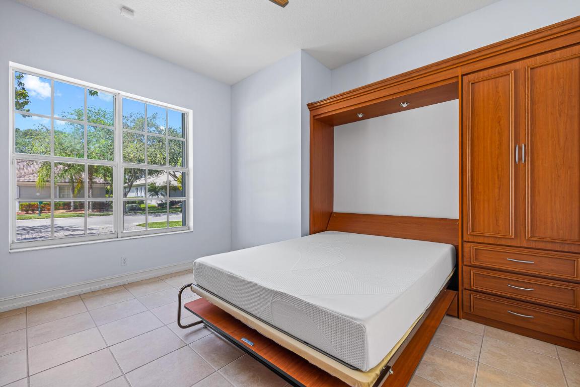 PARKLAND ISLES - Residential