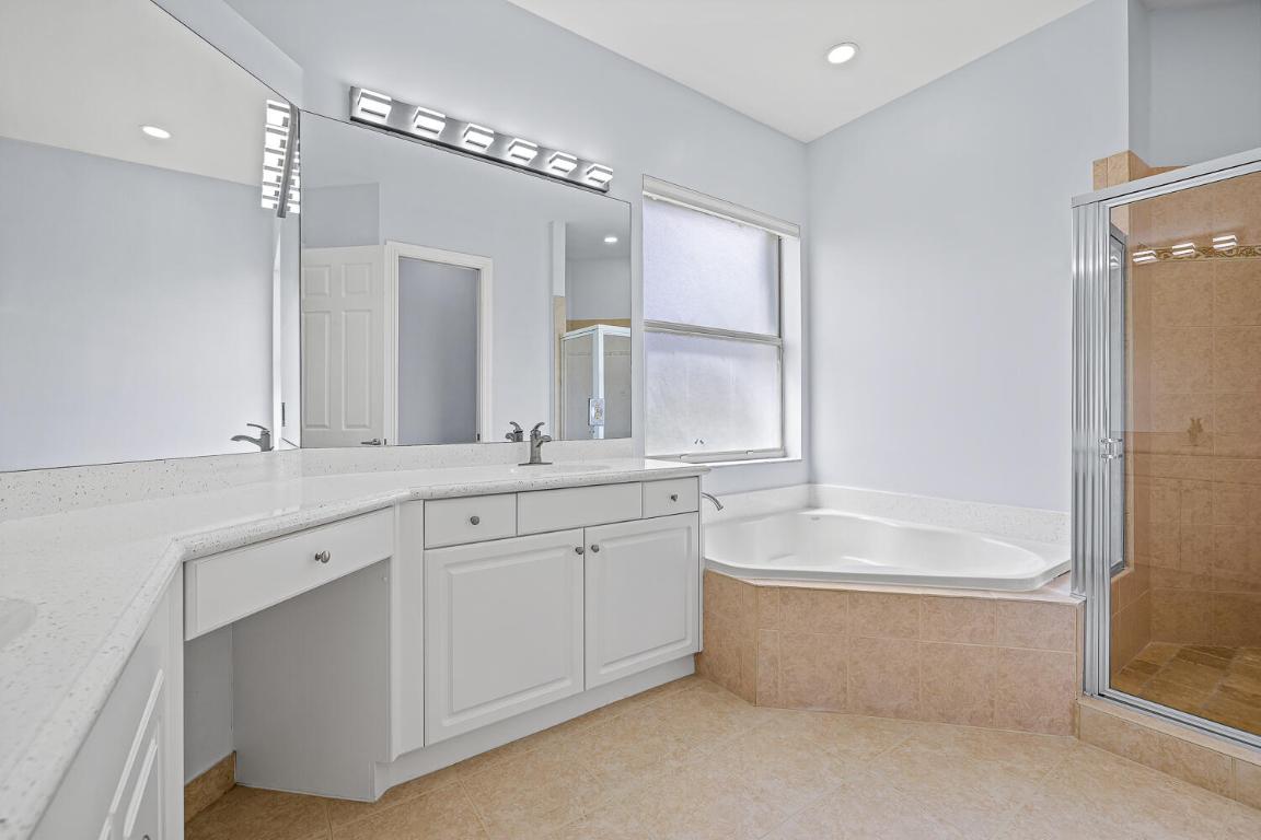 PARKLAND ISLES - Residential