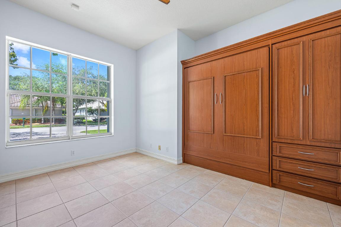 PARKLAND ISLES - Residential