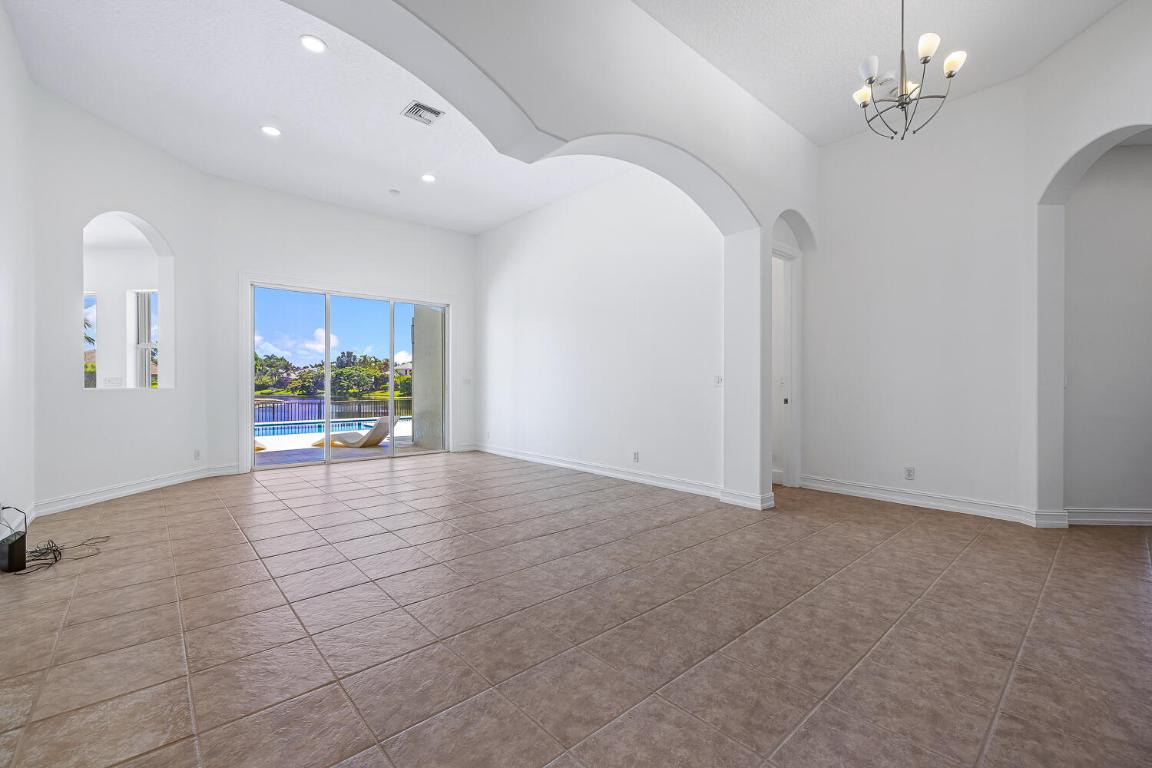 PARKLAND ISLES - Residential