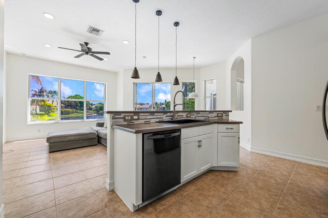 PARKLAND ISLES - Residential