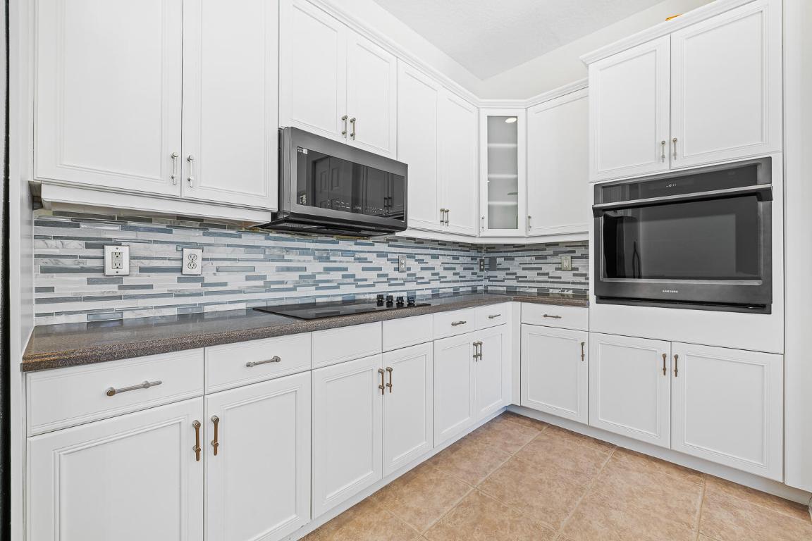 PARKLAND ISLES - Residential