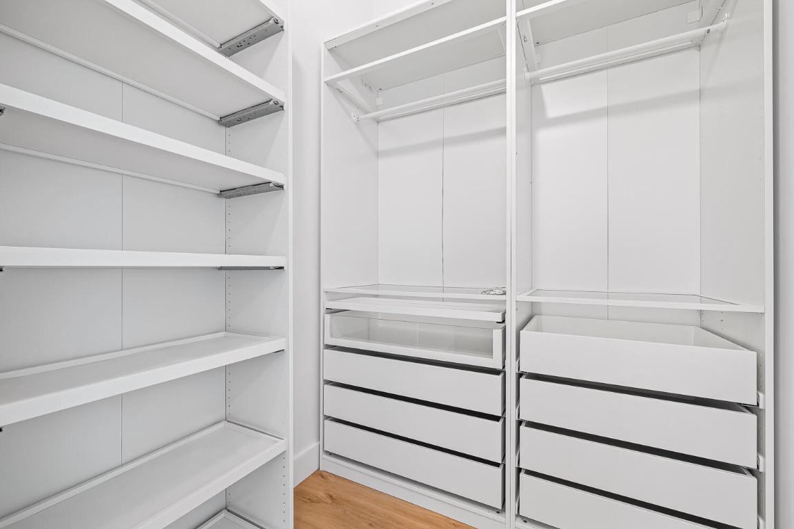 PARKLAND ISLES - Residential