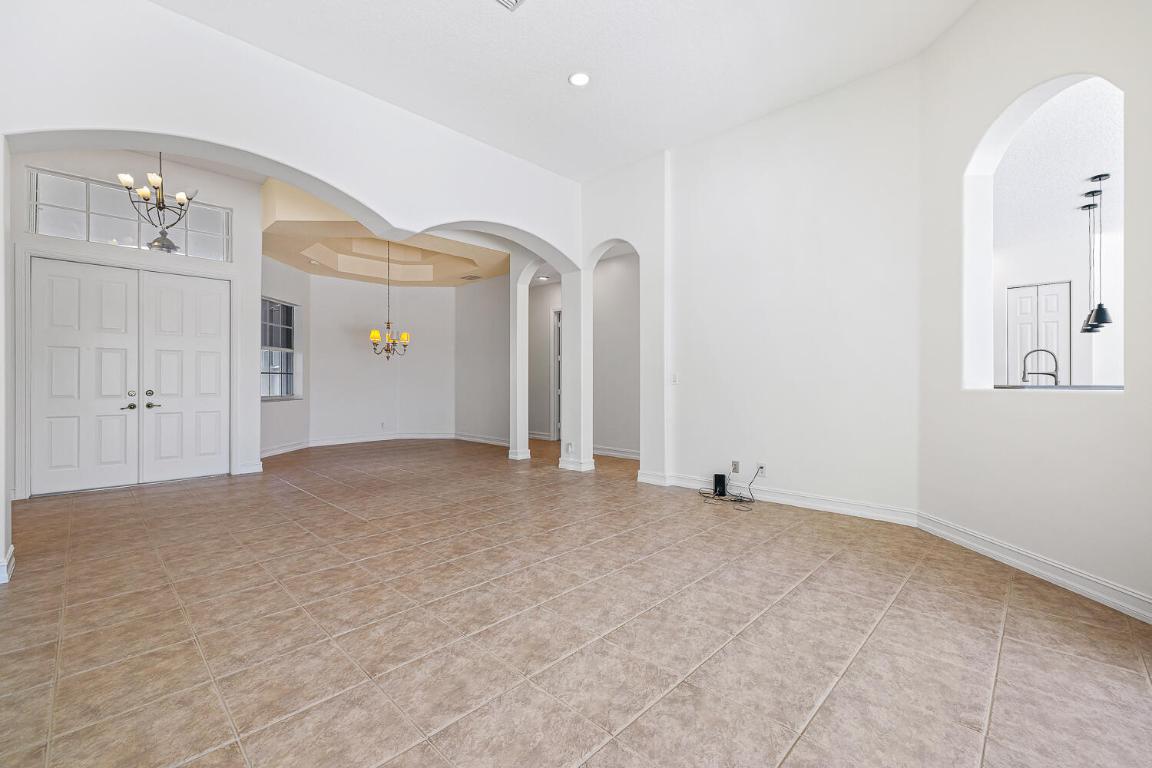 PARKLAND ISLES - Residential