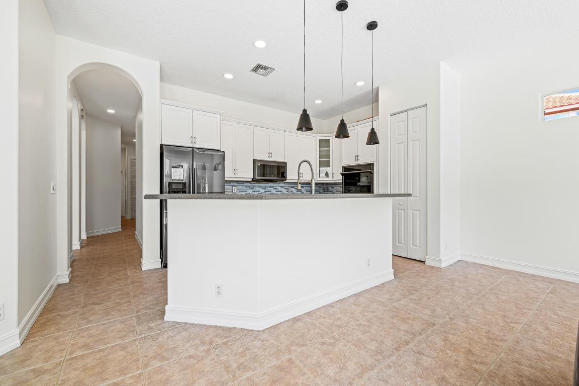 PARKLAND ISLES - Residential