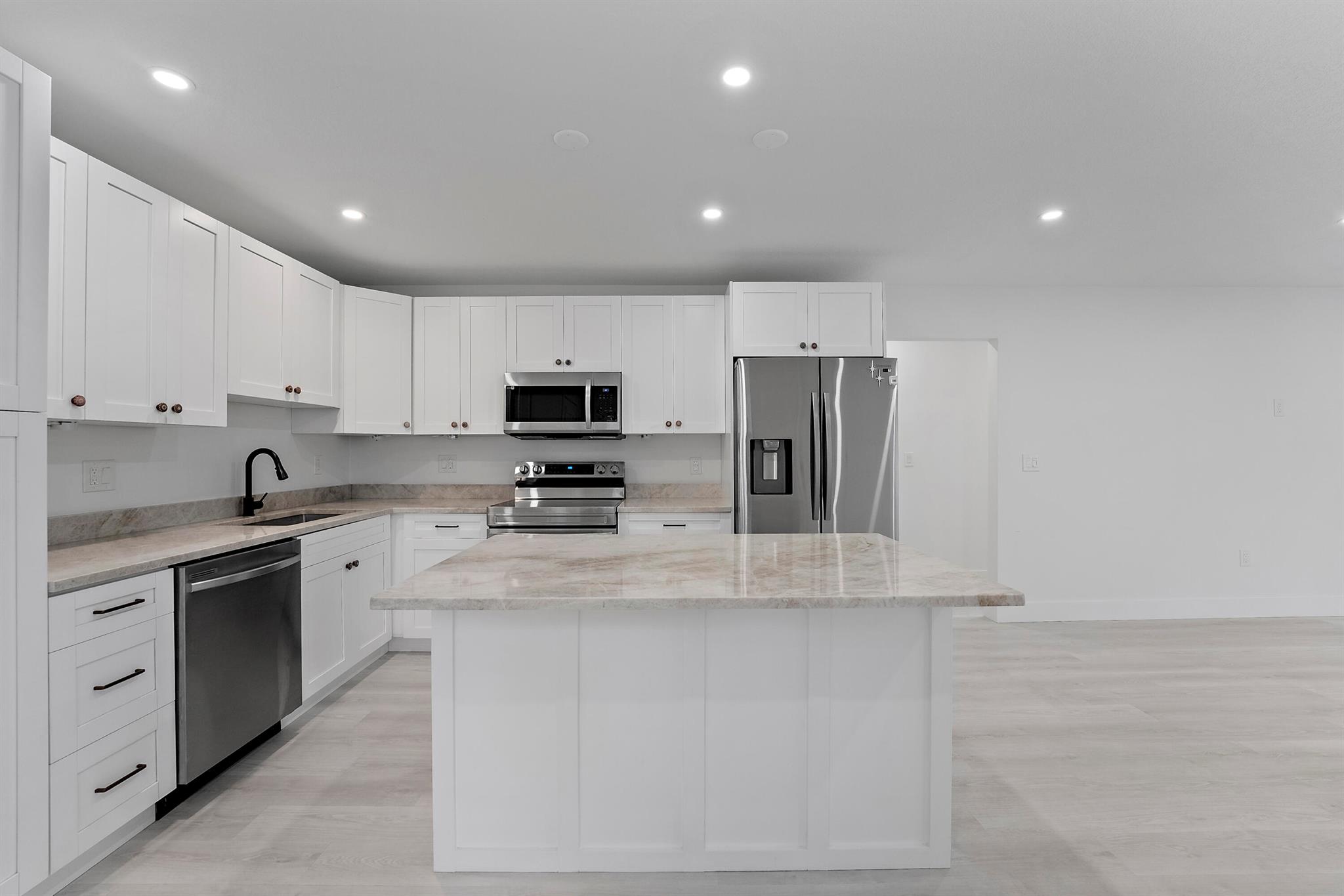PALM BEACH SHORES - Residential Lease
