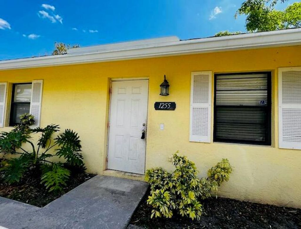 Photo of 1255 White Pine Drive, Wellington, FL 33414 (MLS # R10877068)