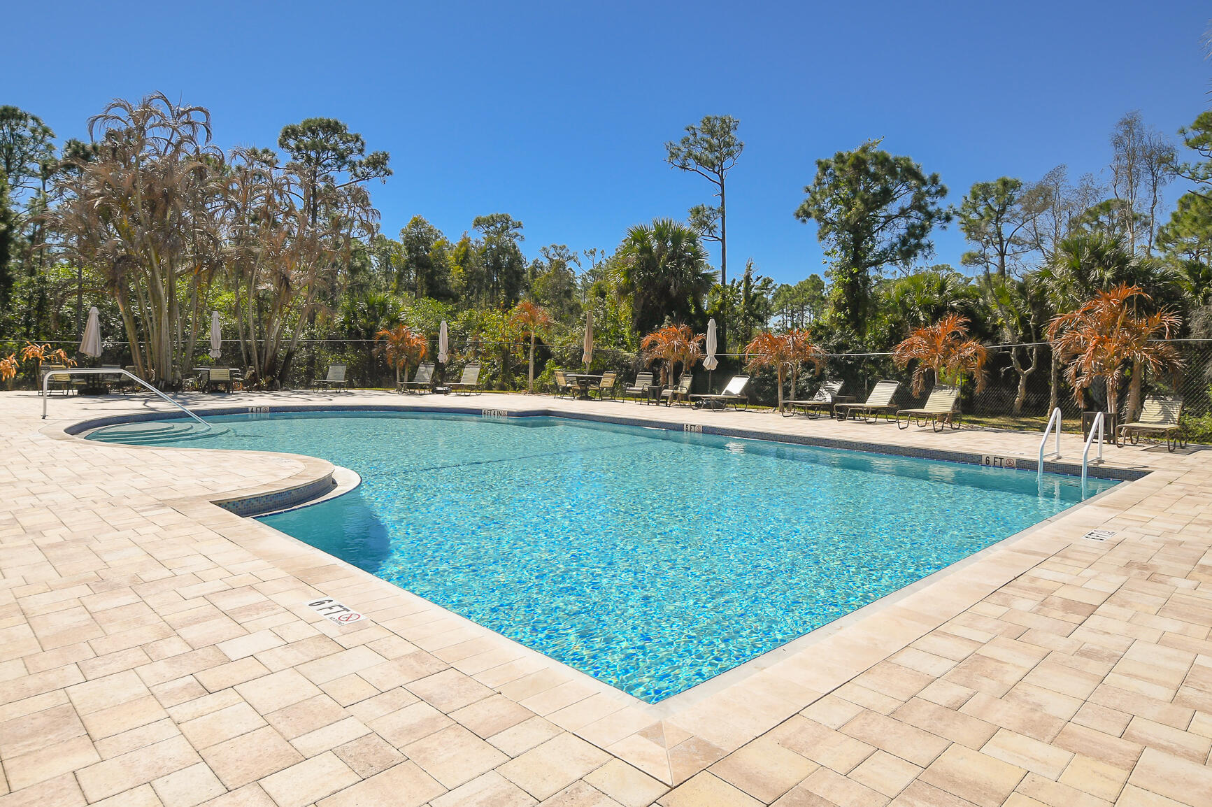 LAKE LUCIE ESTATES - Residential