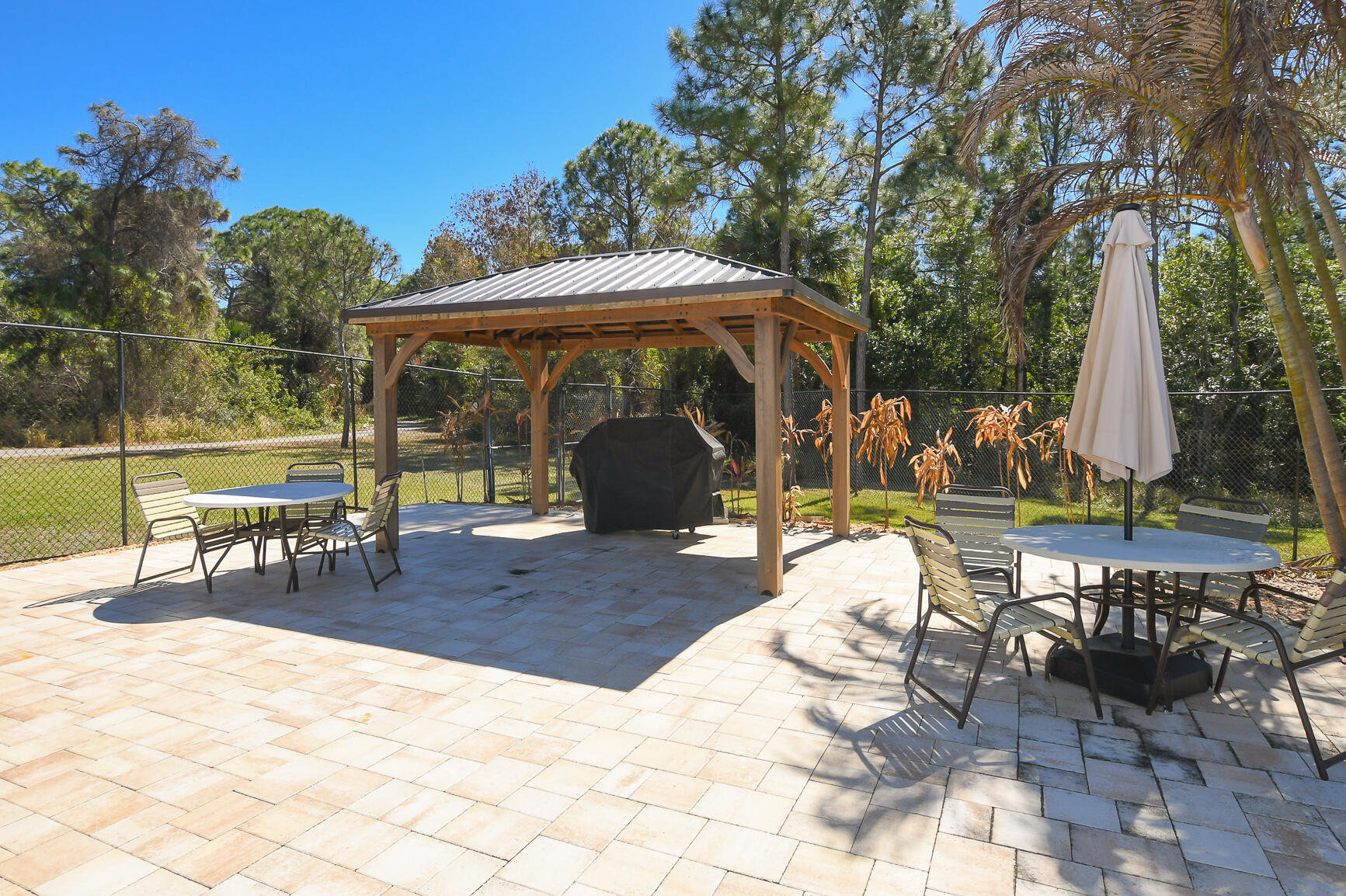 LAKE LUCIE ESTATES - Residential