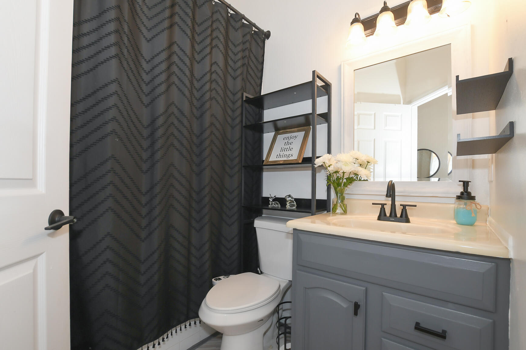 LAKE LUCIE ESTATES - Residential