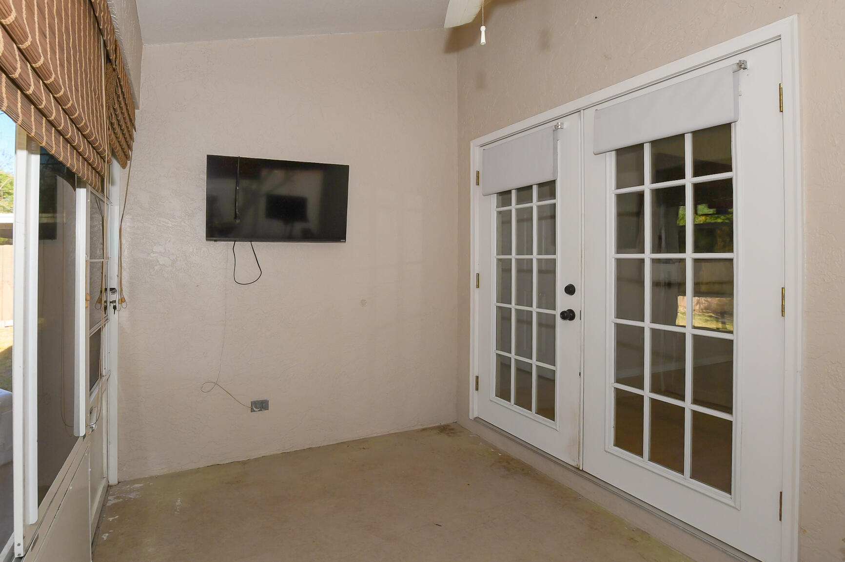 LAKE LUCIE ESTATES - Residential