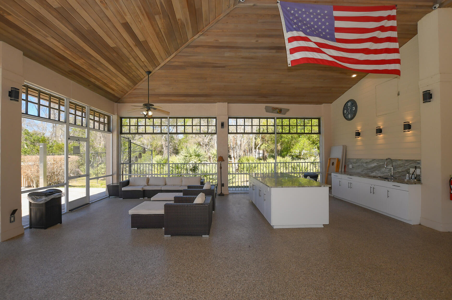 LAKE LUCIE ESTATES - Residential