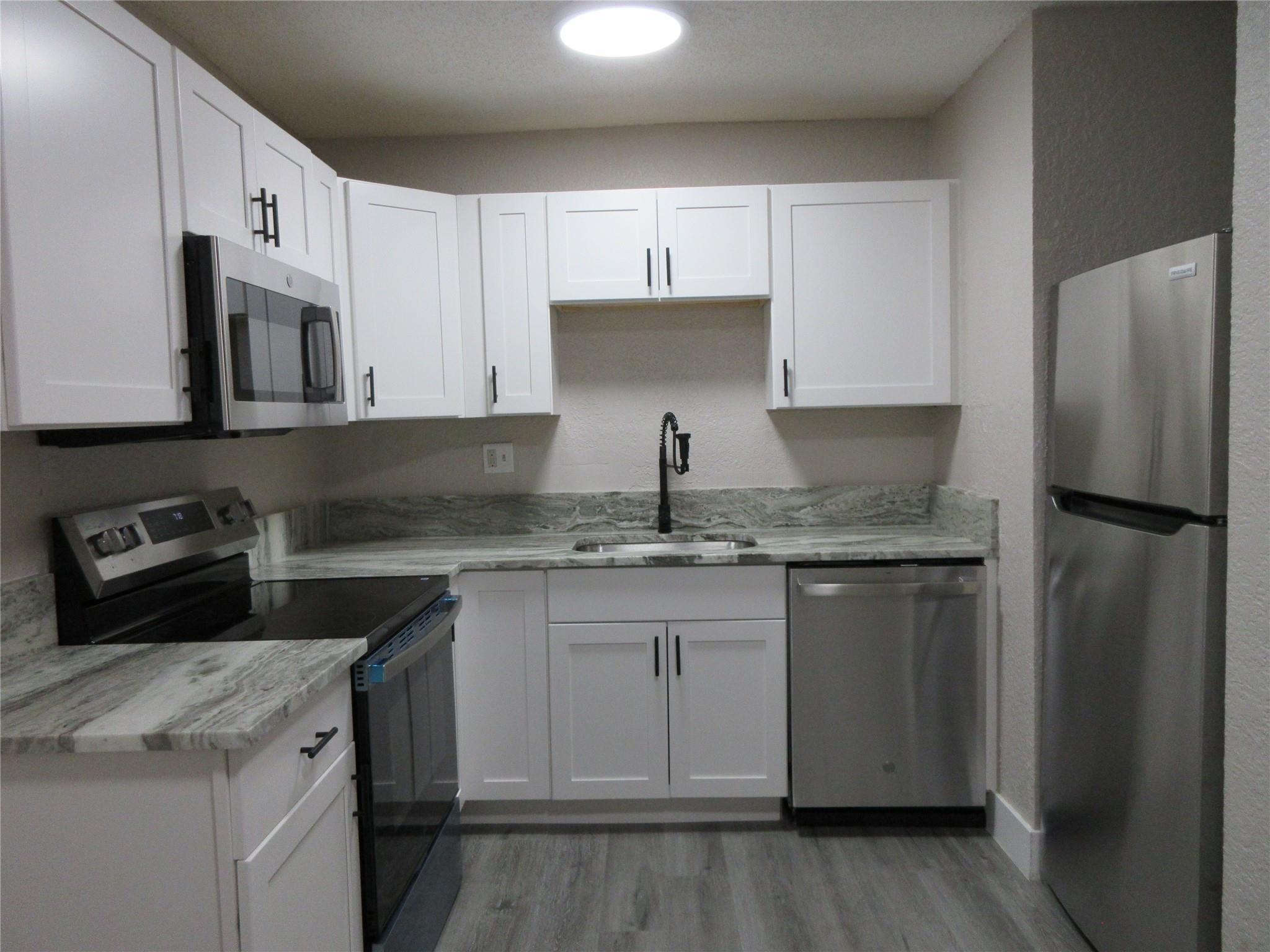 Coral Spgs Village Green - Residential Lease