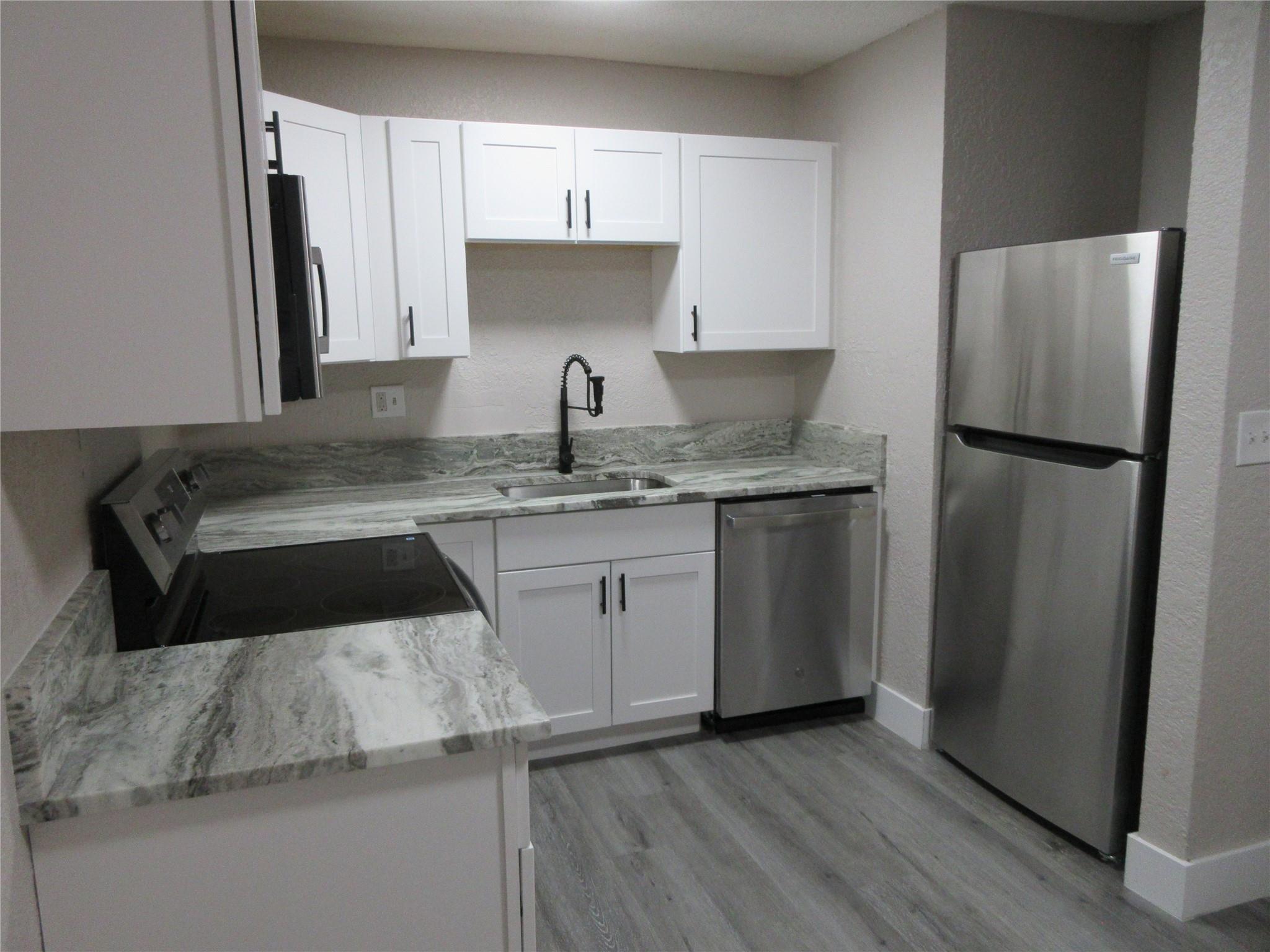 Coral Spgs Village Green - Residential Lease