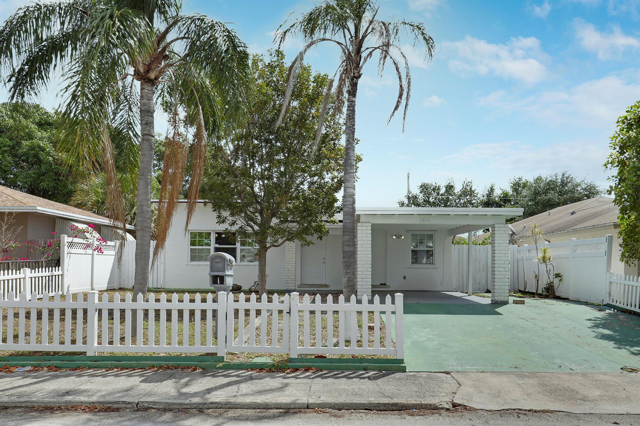 1314 S L Street
