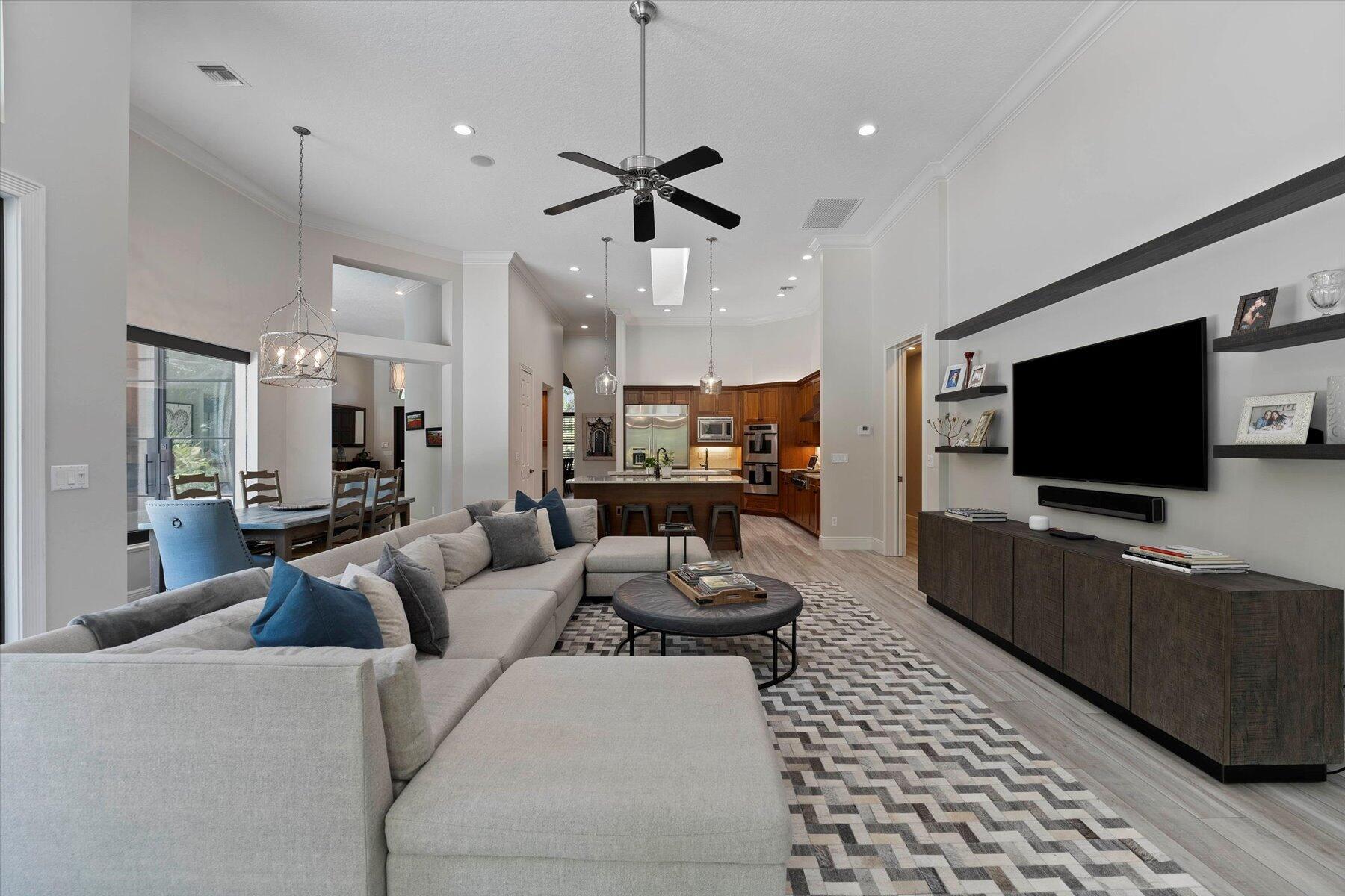 PADDOCK PARK 2 OF WELLING - Residential