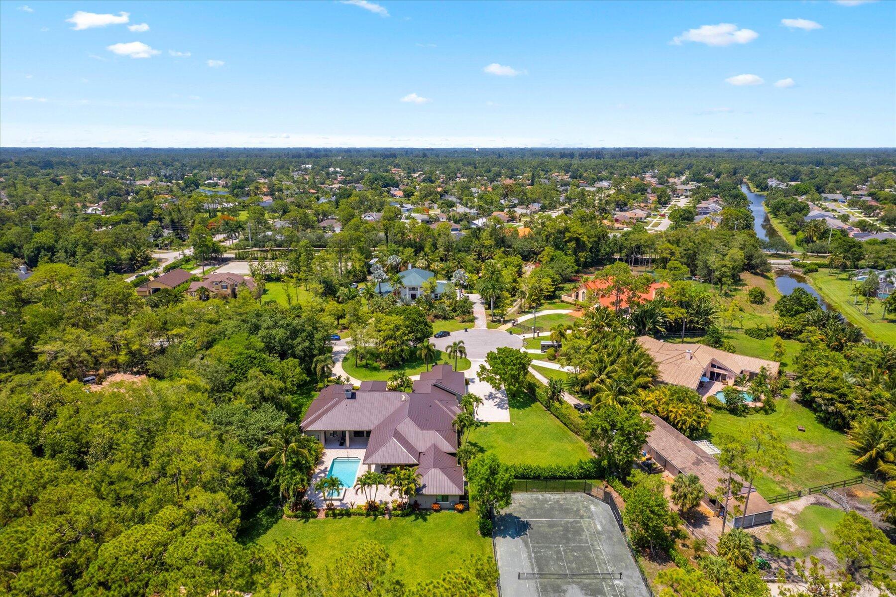 PADDOCK PARK 2 OF WELLING - Residential