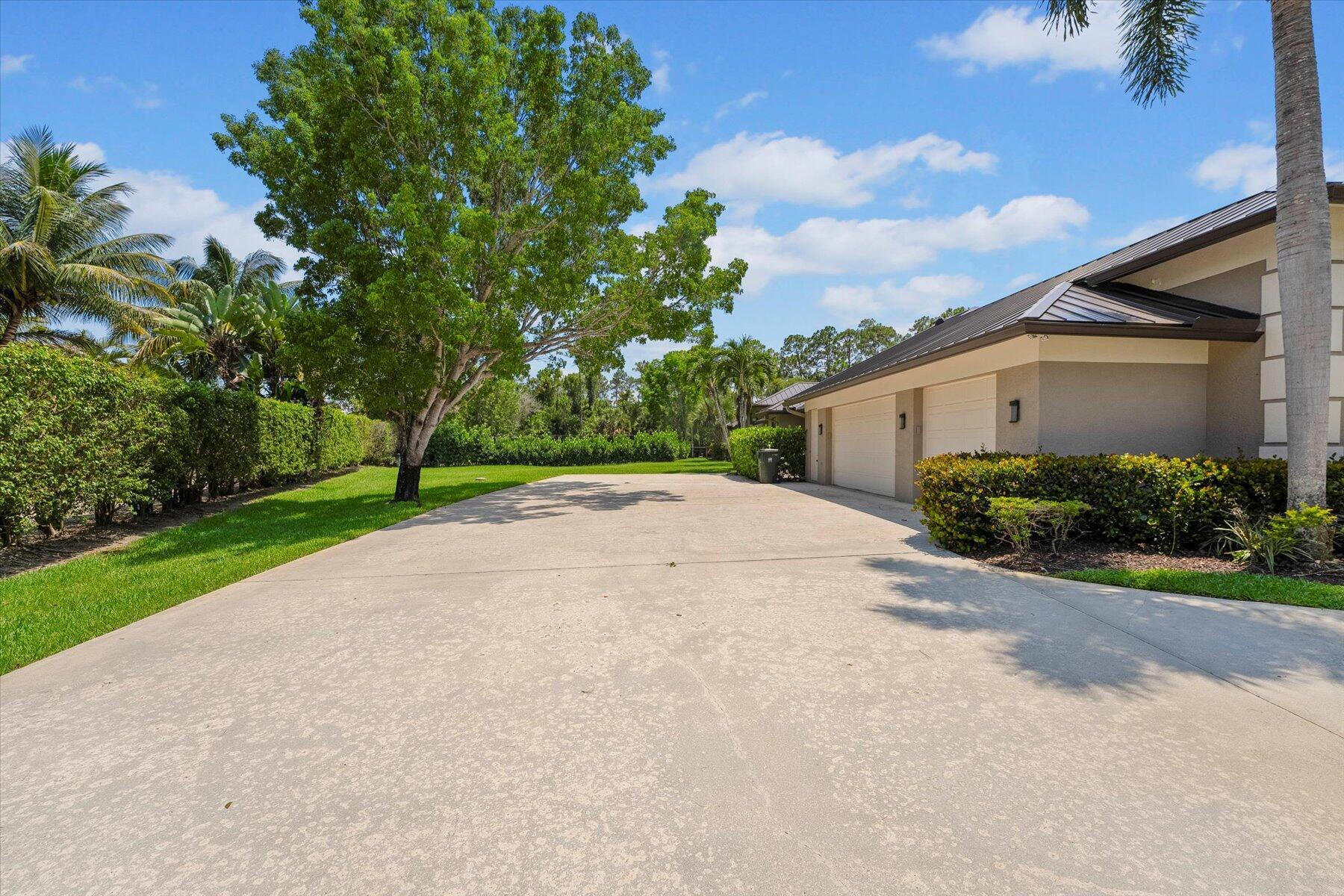 PADDOCK PARK 2 OF WELLING - Residential