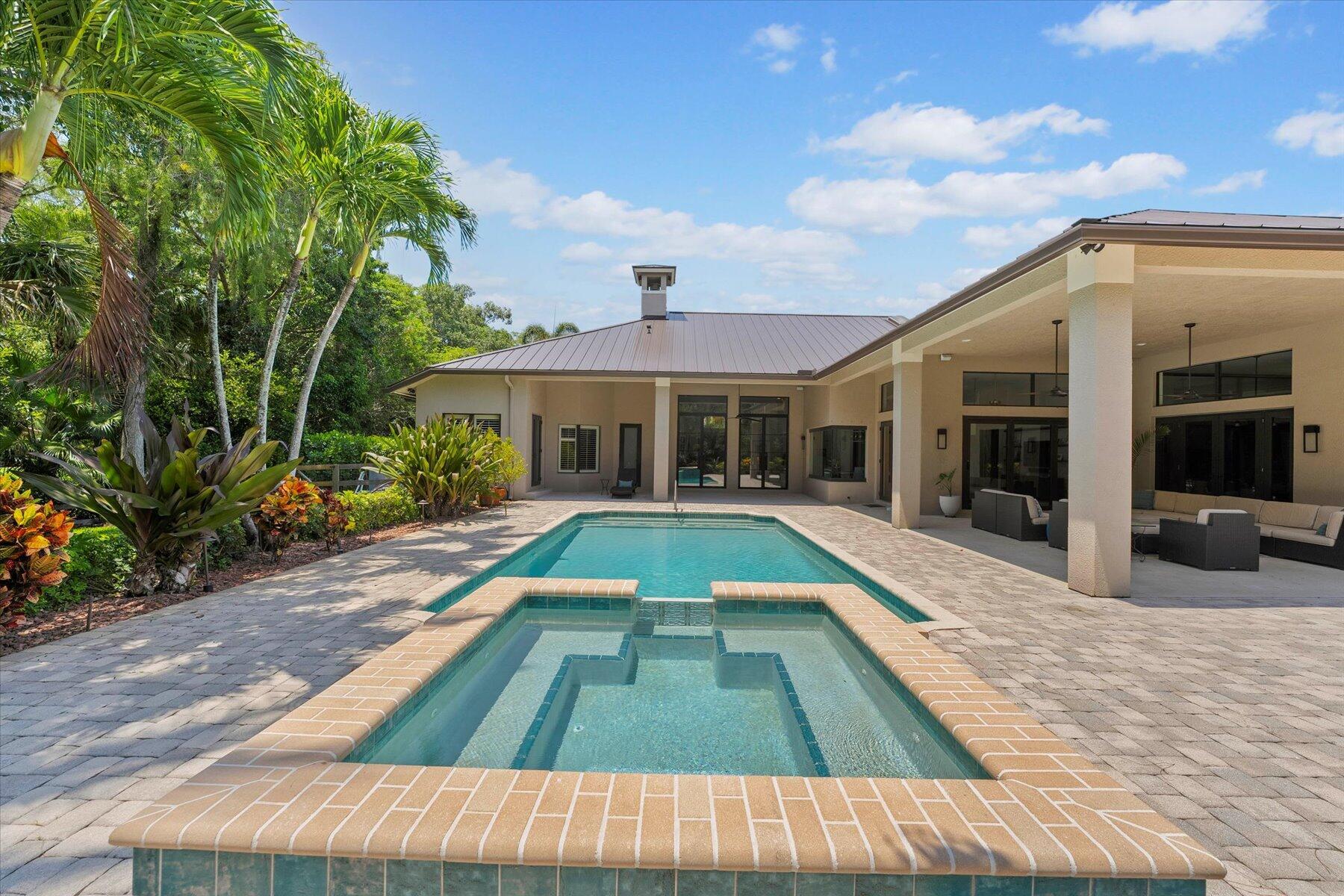 PADDOCK PARK 2 OF WELLING - Residential