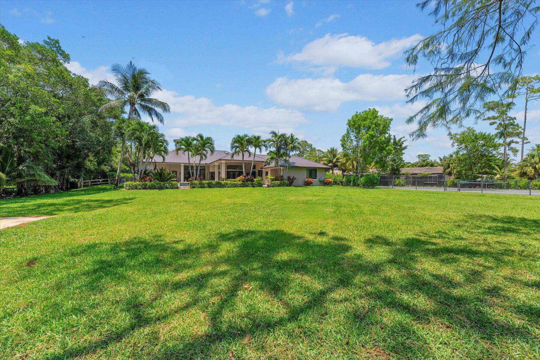 PADDOCK PARK 2 OF WELLING - Residential