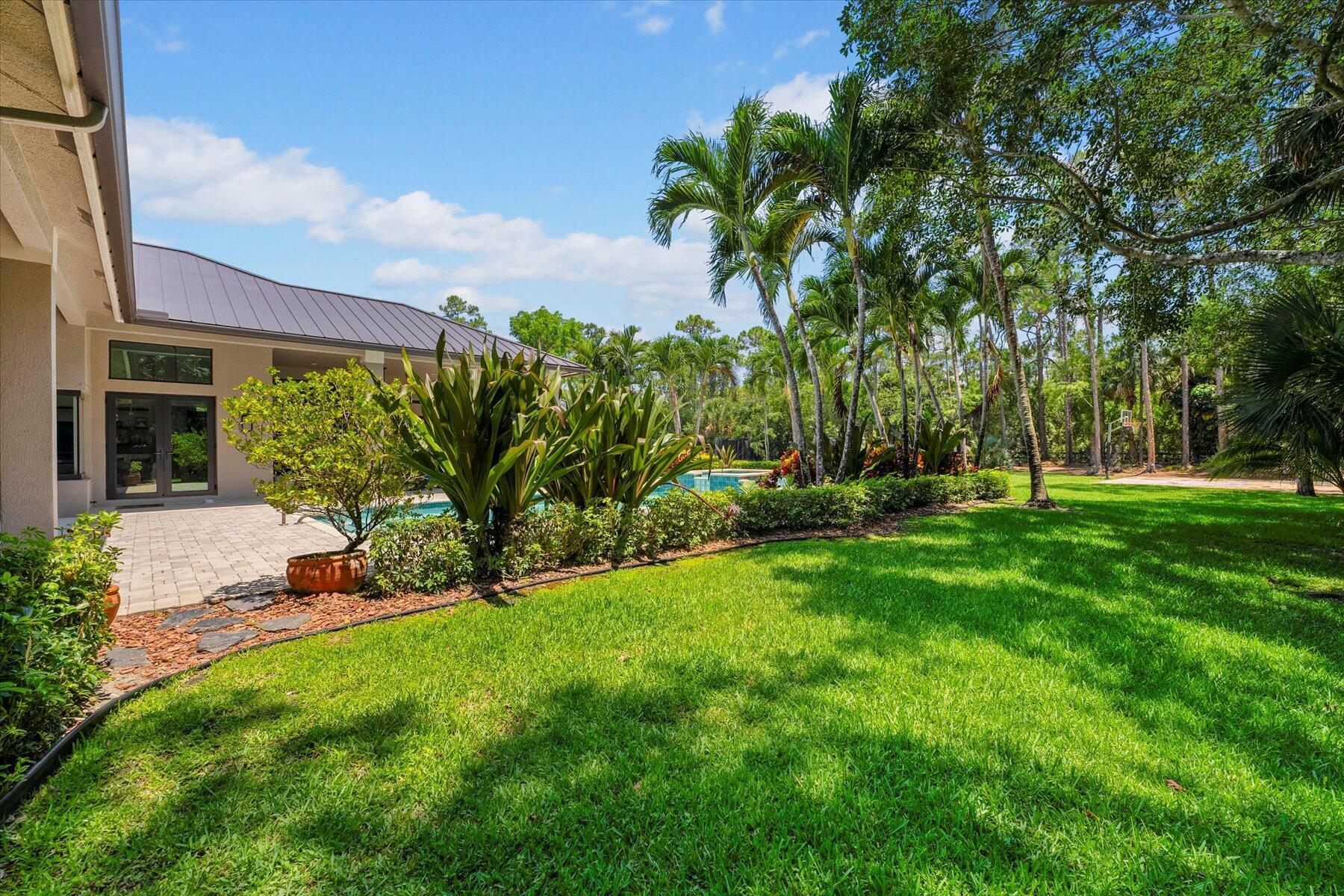 PADDOCK PARK 2 OF WELLING - Residential