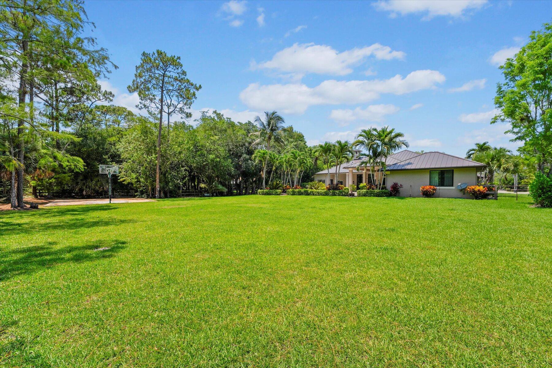 PADDOCK PARK 2 OF WELLING - Residential