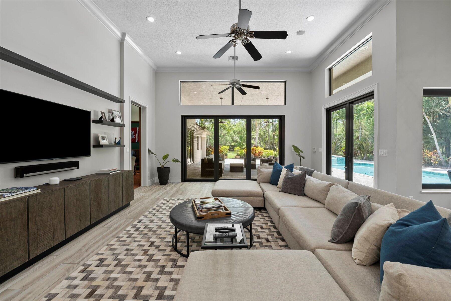 PADDOCK PARK 2 OF WELLING - Residential