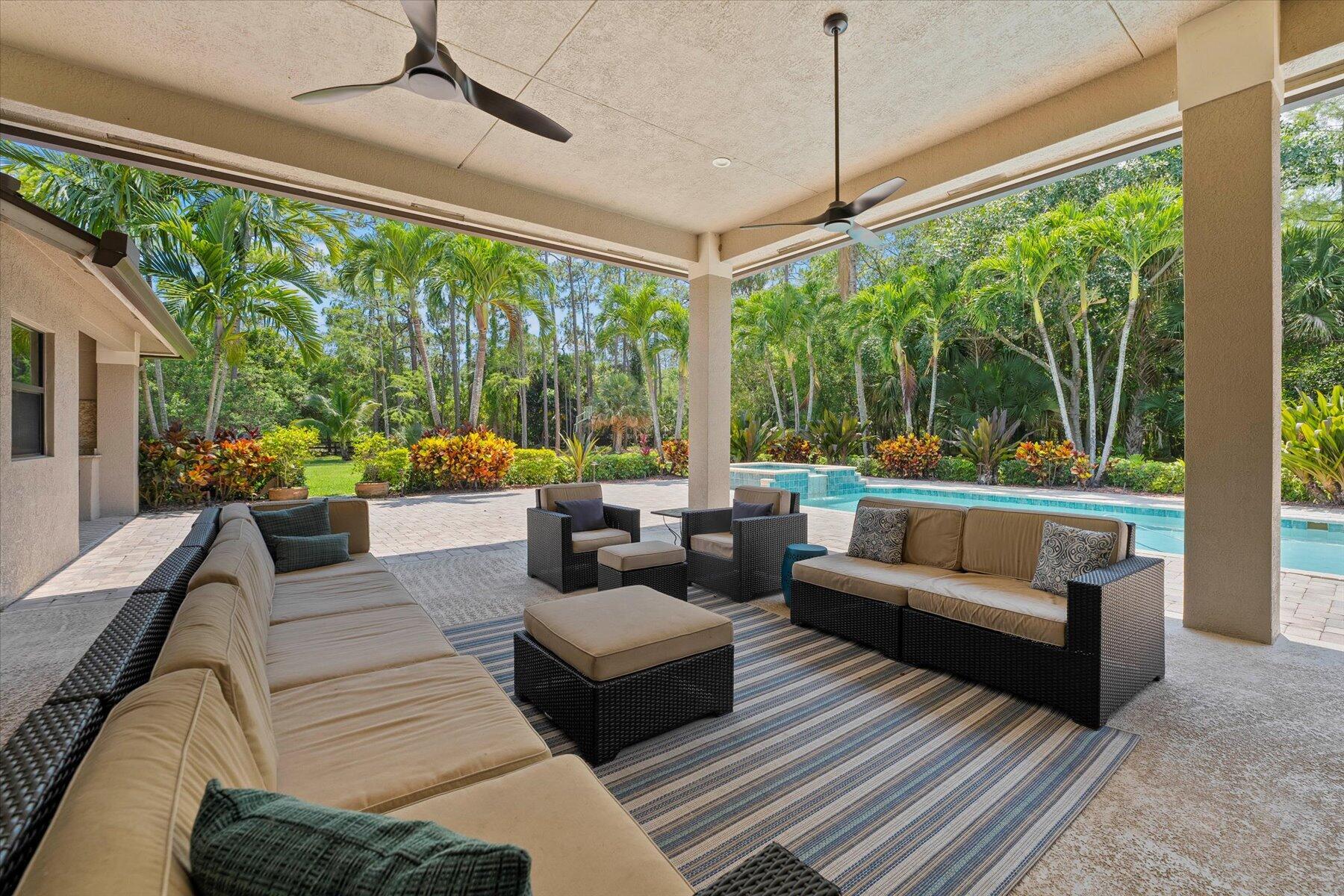 PADDOCK PARK 2 OF WELLING - Residential