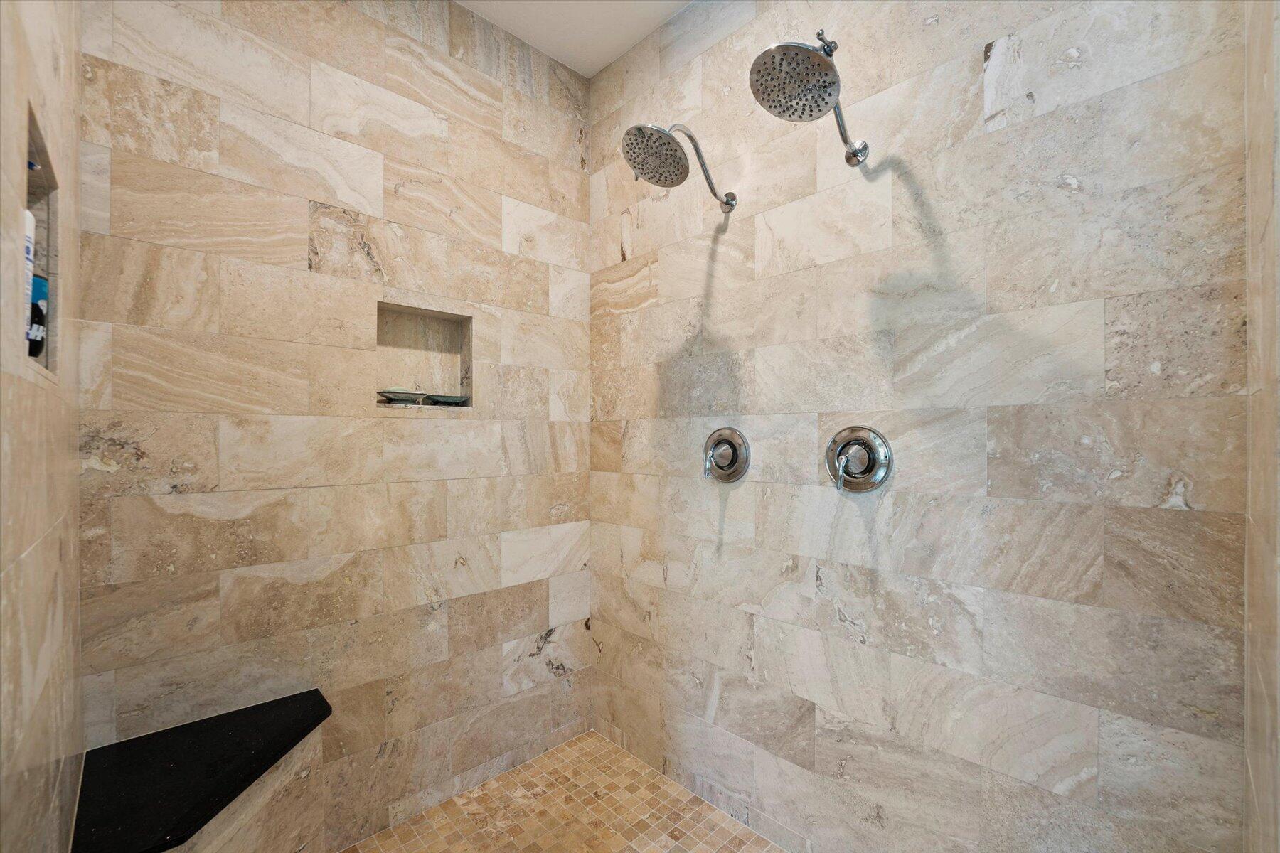 PADDOCK PARK 2 OF WELLING - Residential