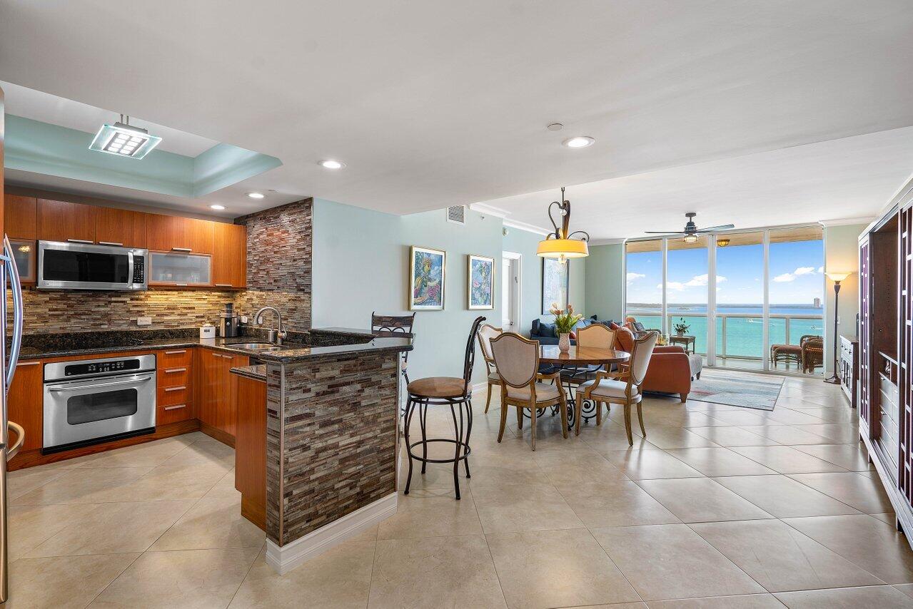 2650 Lake Shore Drive 1401, Riviera Beach FL 33404