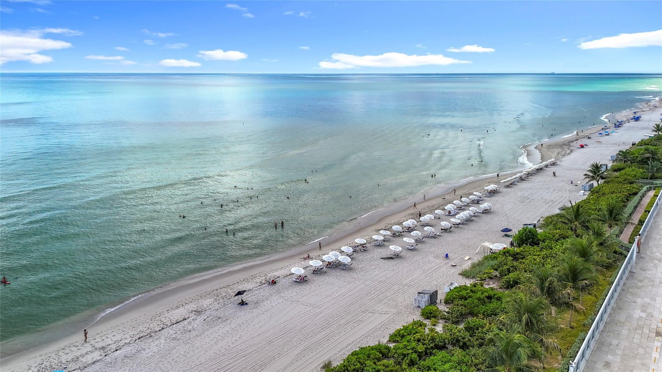 Beach Club - Residential