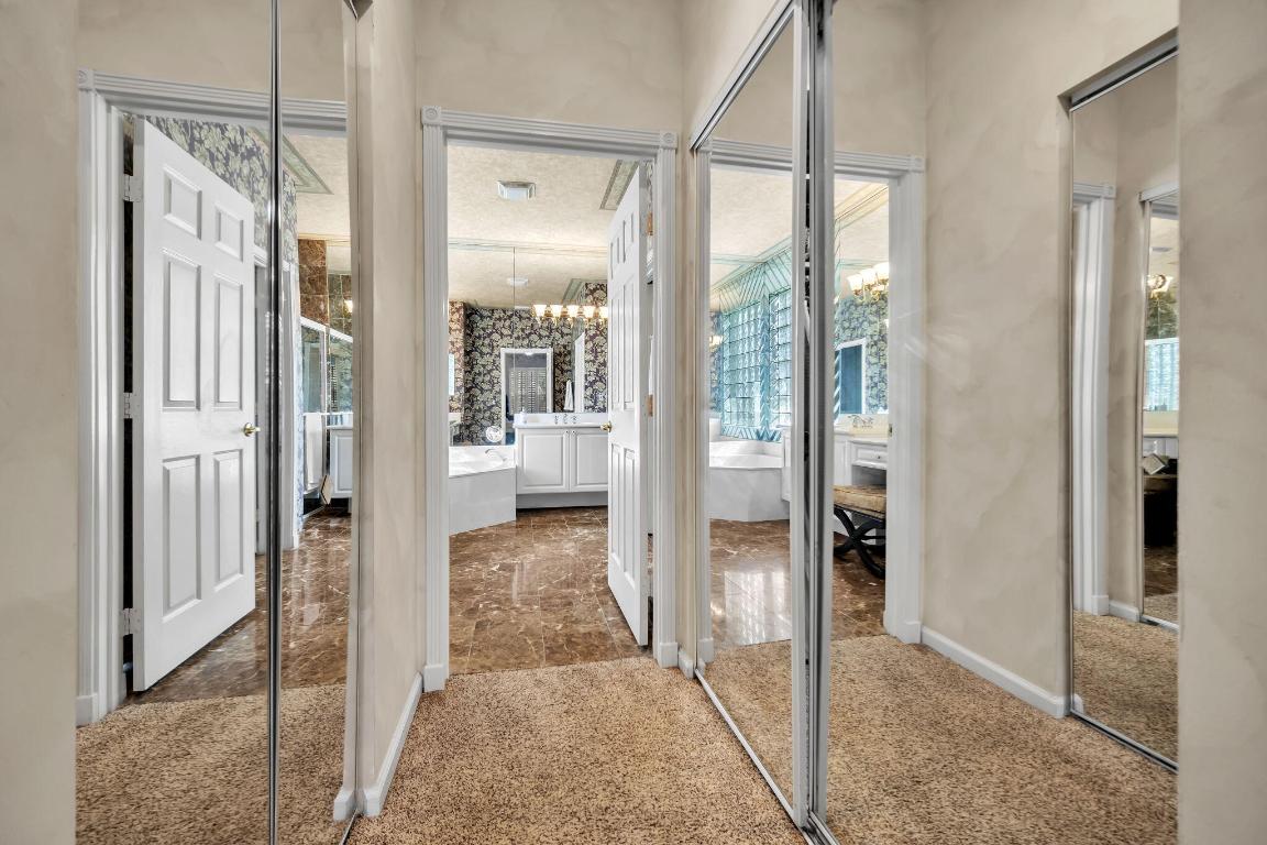 VALENCIA ISLES 1 - Residential