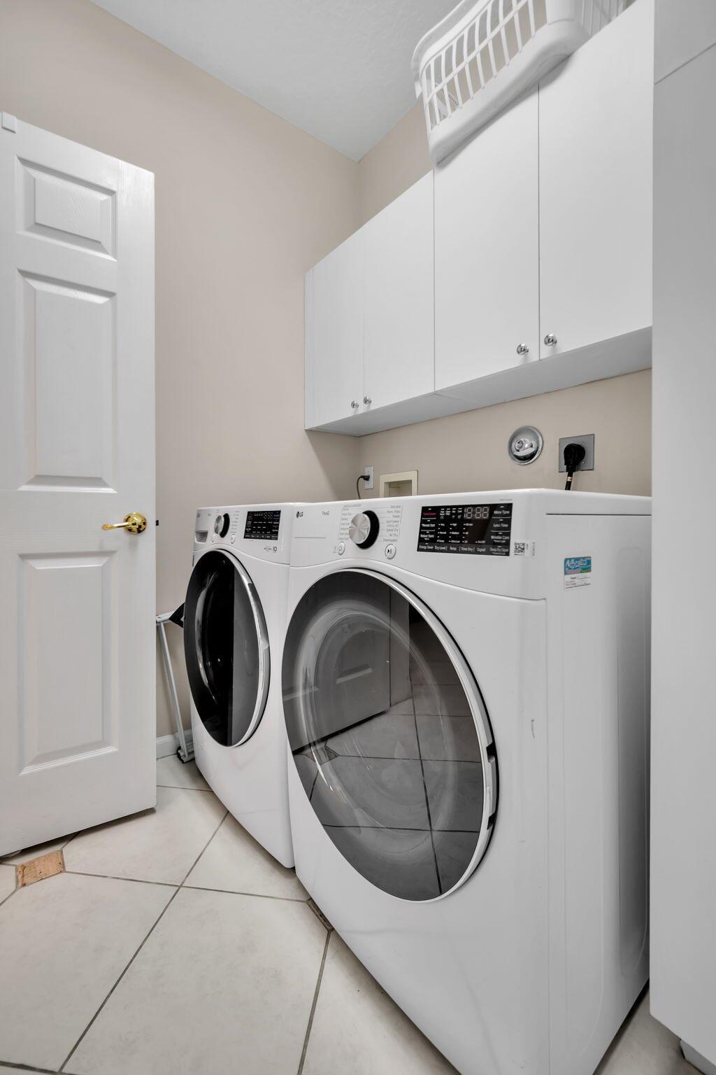 VALENCIA ISLES 1 - Residential