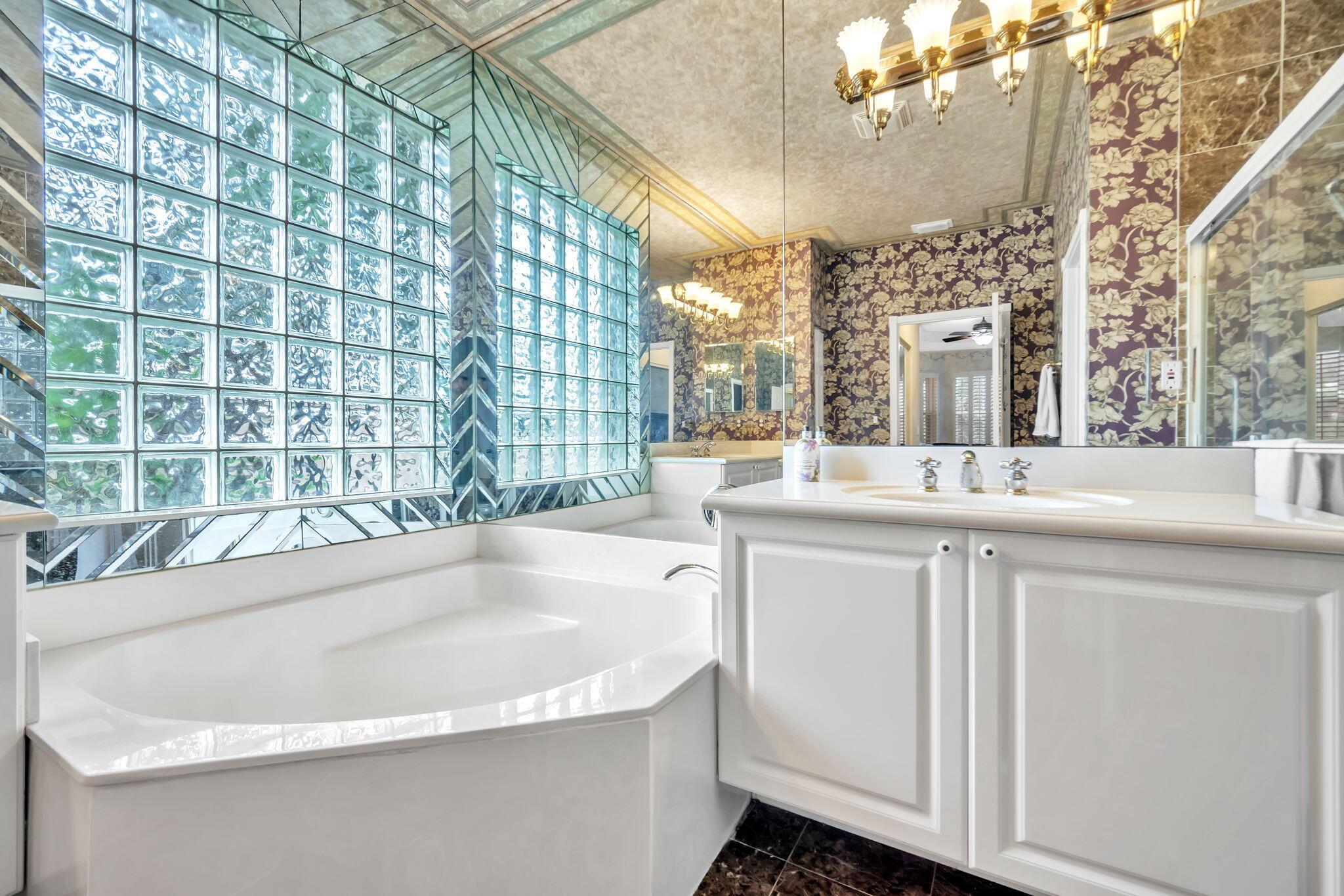 VALENCIA ISLES 1 - Residential