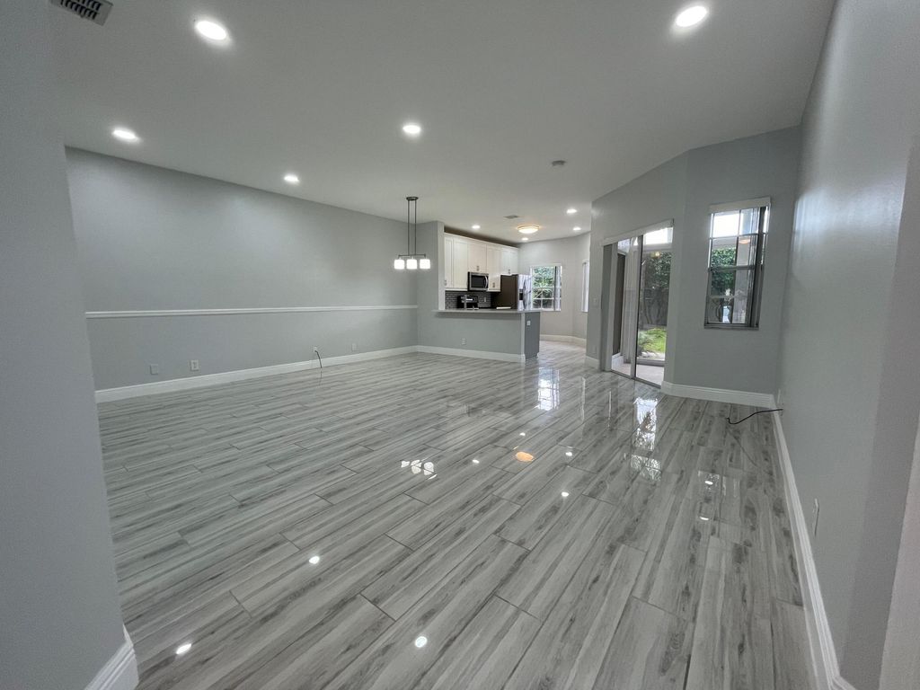 Photo of 6526 Via Regina, Boca Raton, FL 33433 (MLS # B26004657)