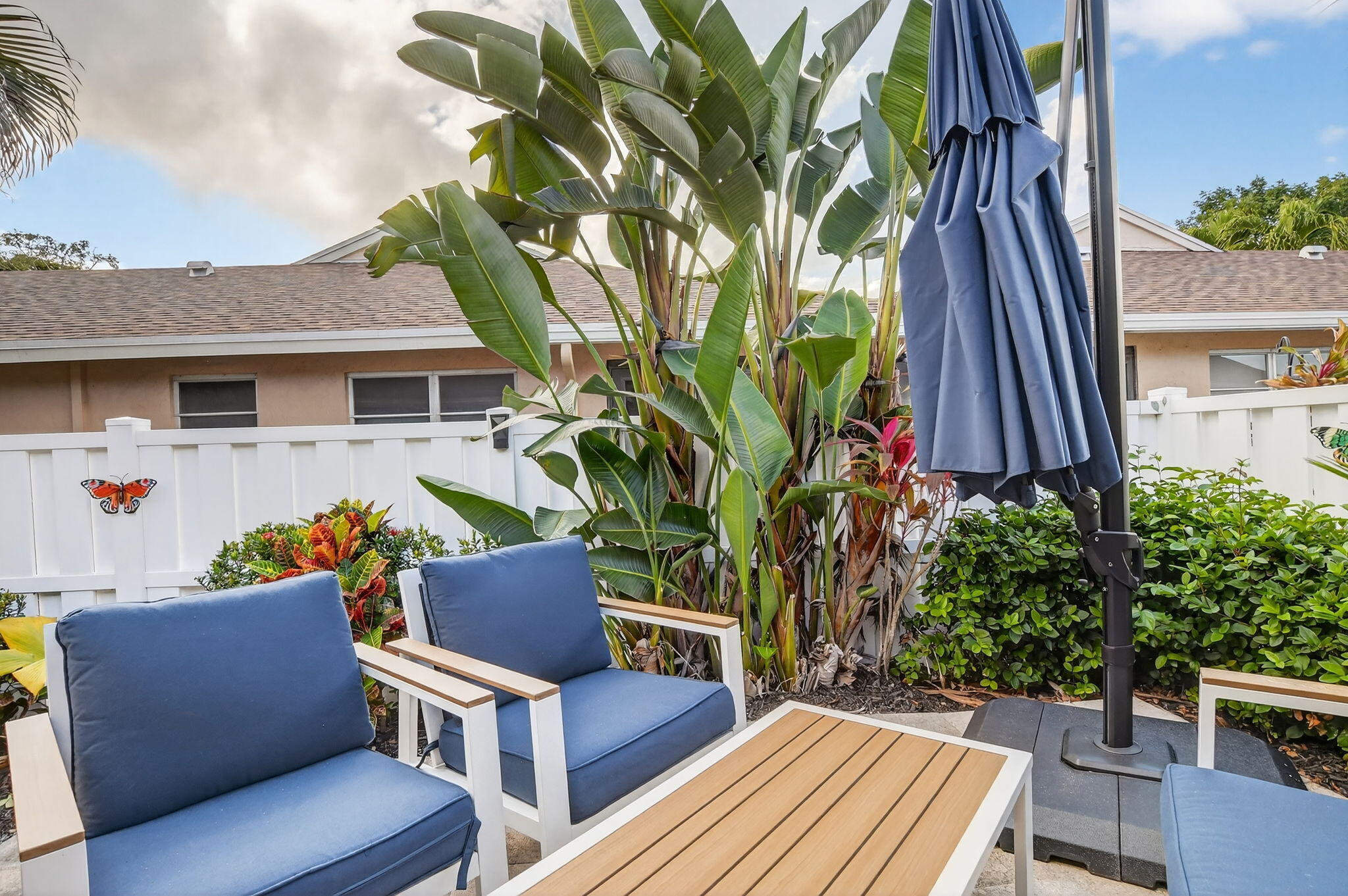 WHISPER WALK SEC C CONDO - Residential