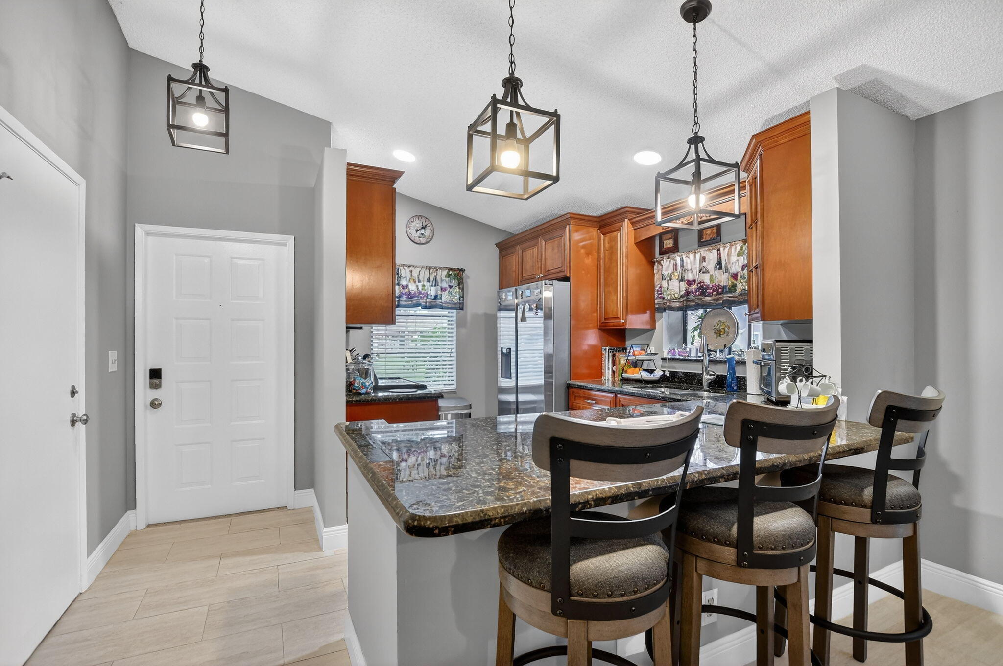 WHISPER WALK SEC C CONDO - Residential