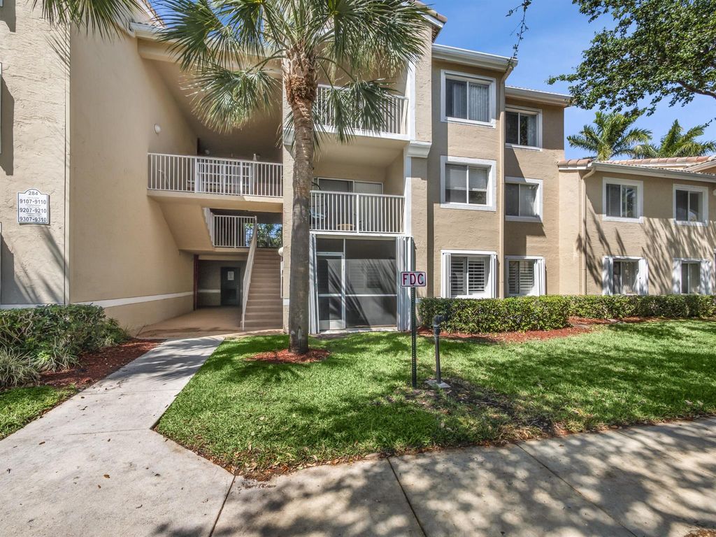 Photo of 284 Village Boulevard 9309, Tequesta, FL 33469 (MLS # R11081009)