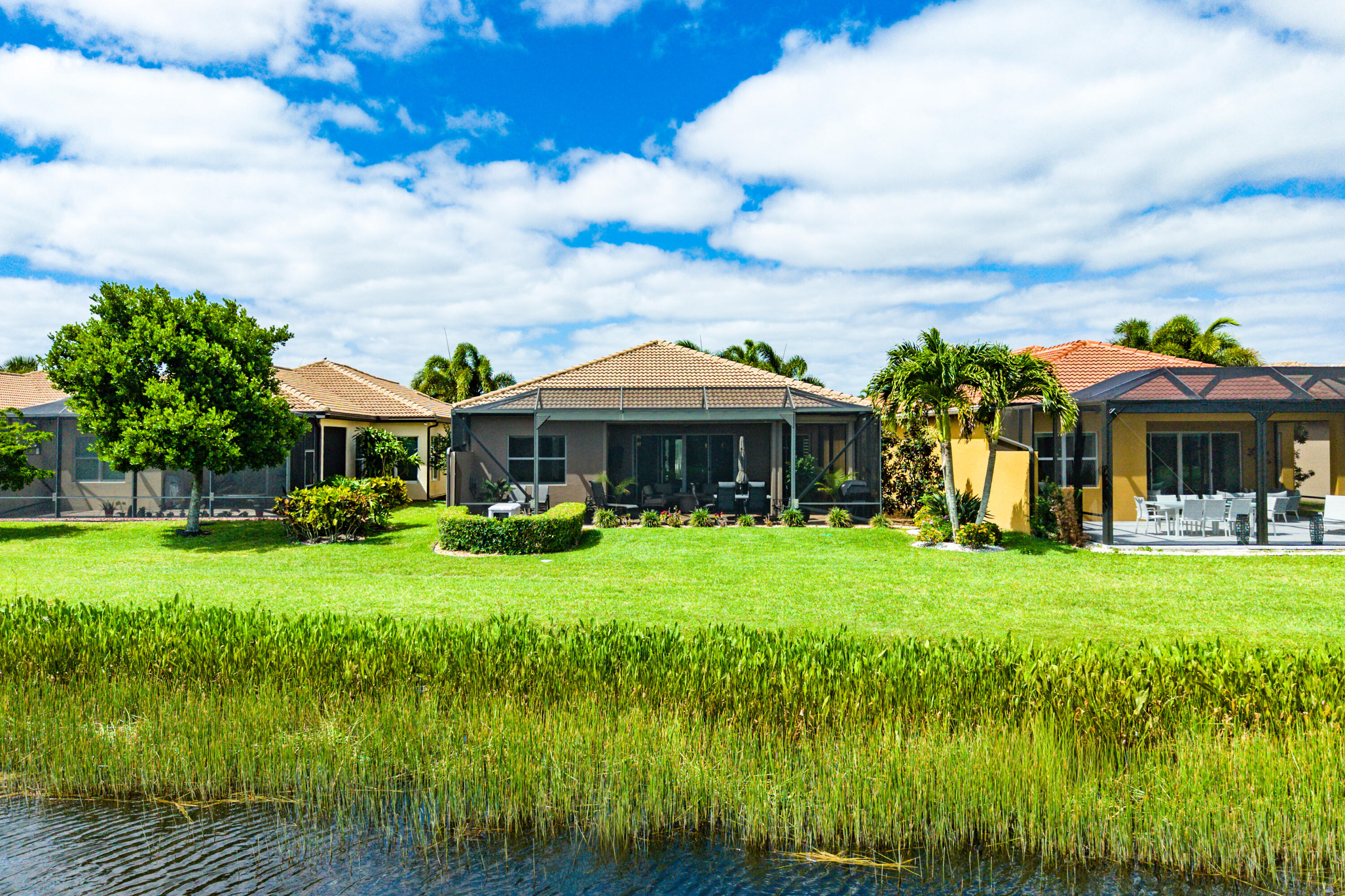 Valencia Cove - Residential