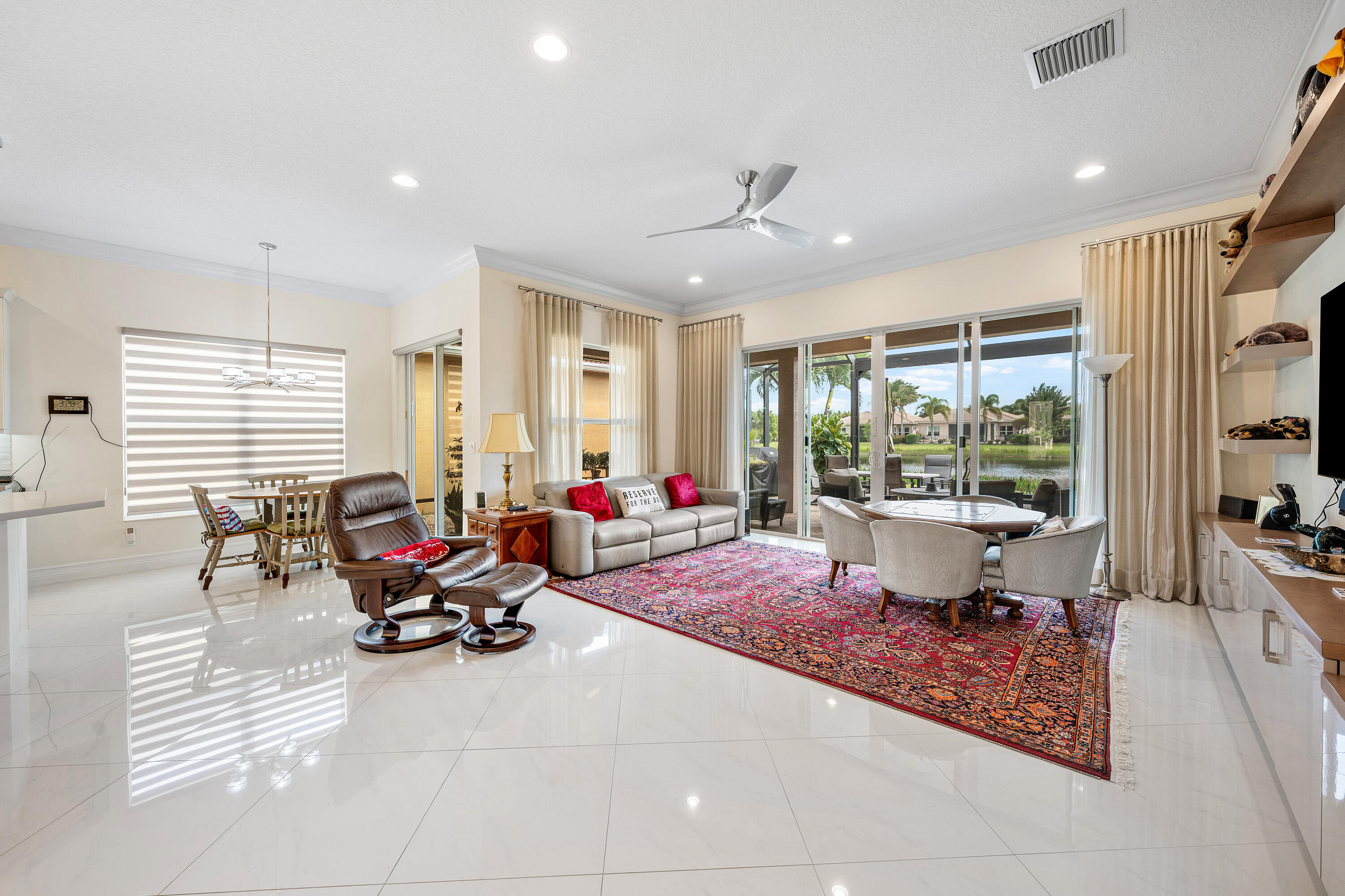 Valencia Cove - Residential