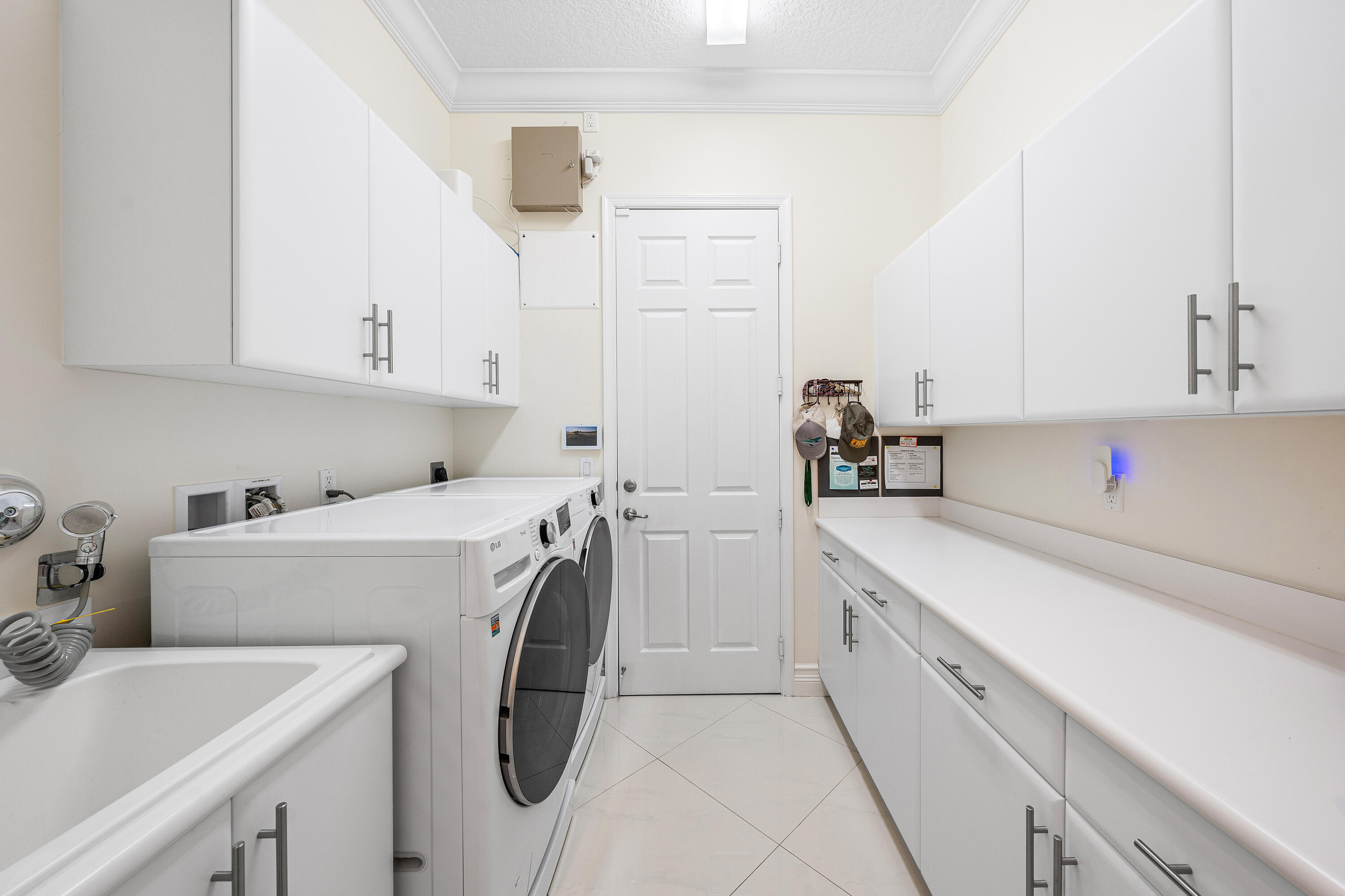 Valencia Cove - Residential