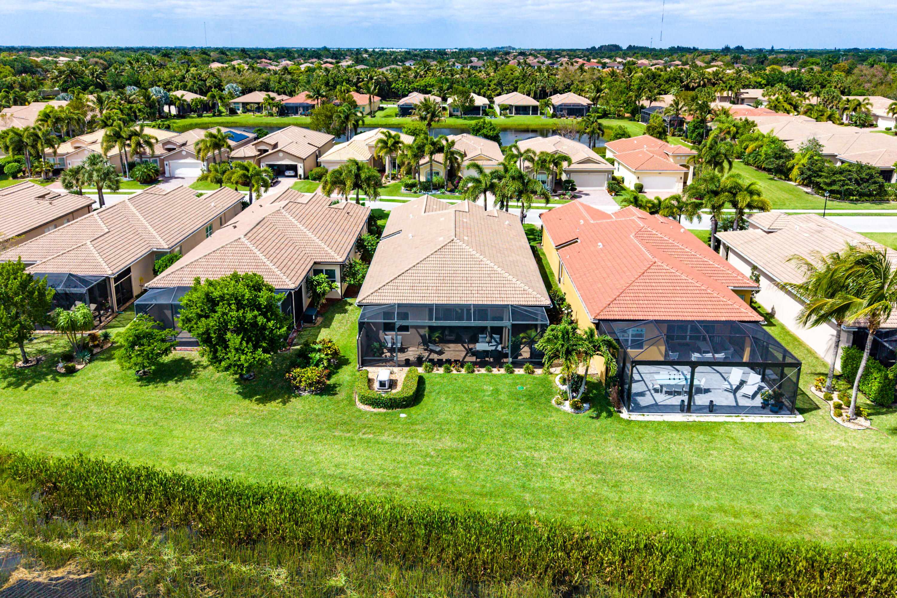 Valencia Cove - Residential