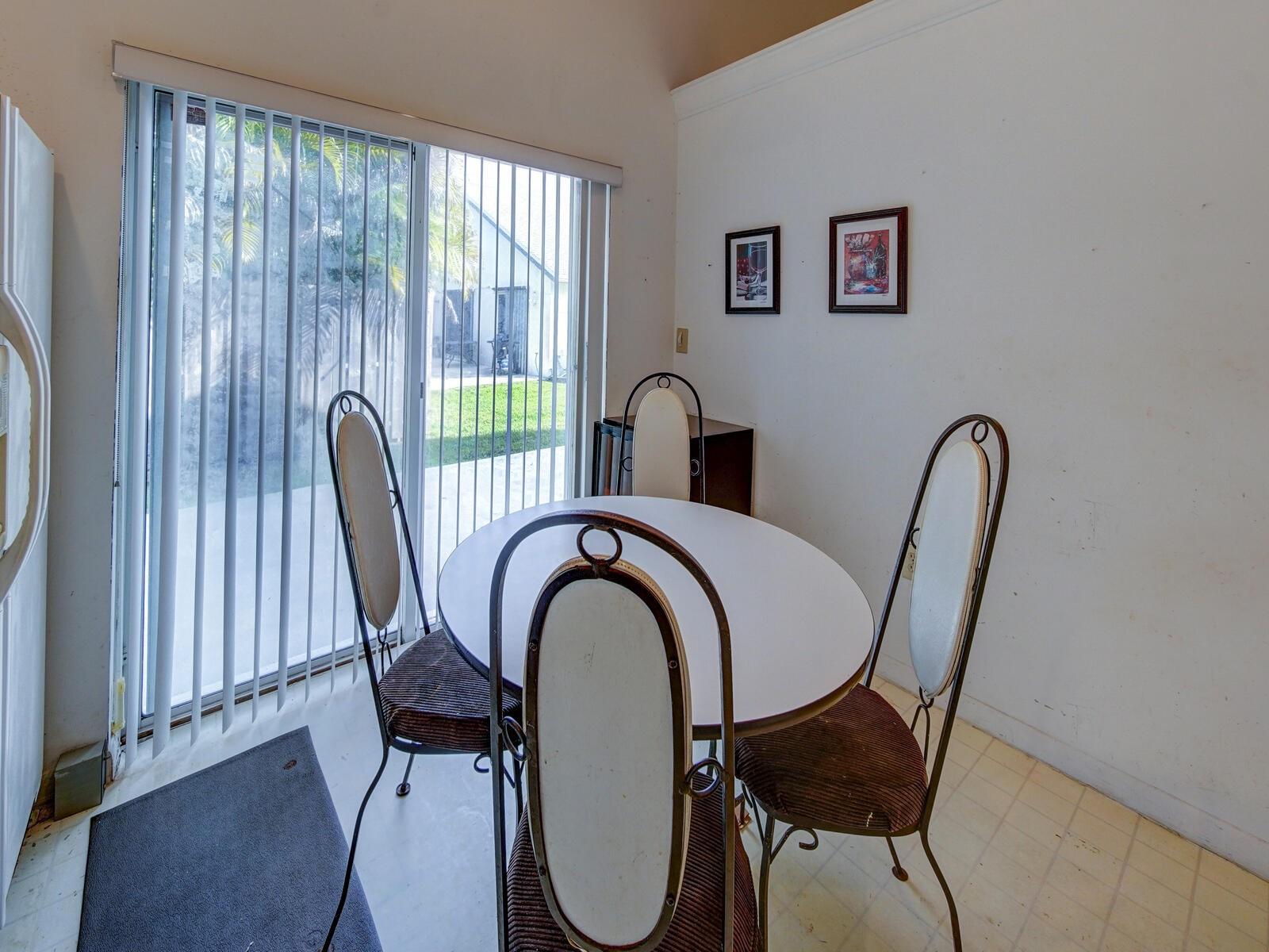 SAWGRASS ESTATES - Residential