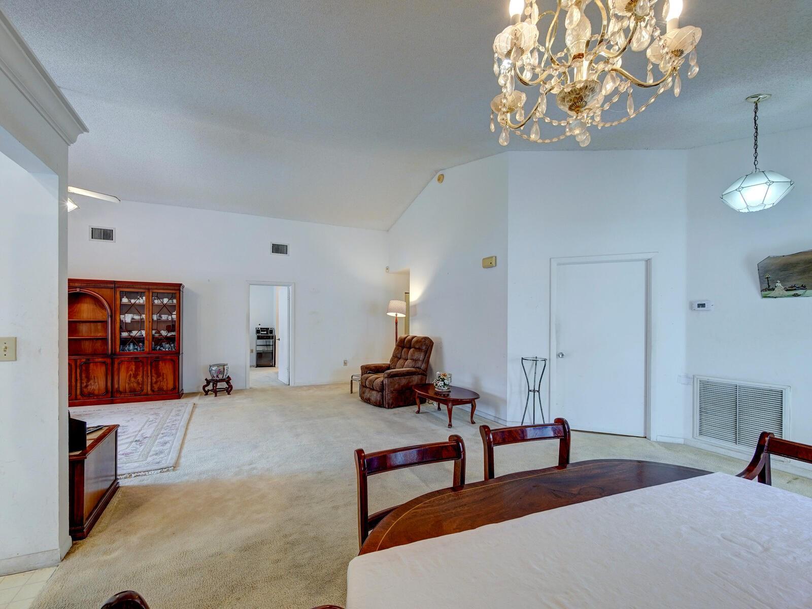 SAWGRASS ESTATES - Residential