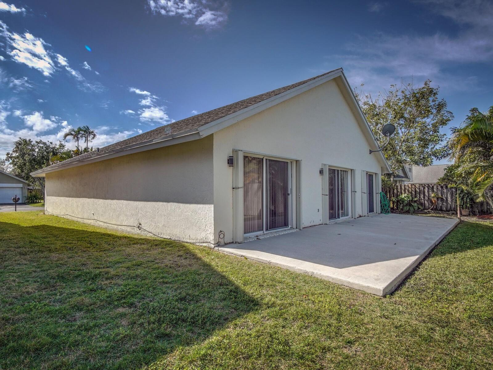 SAWGRASS ESTATES - Residential