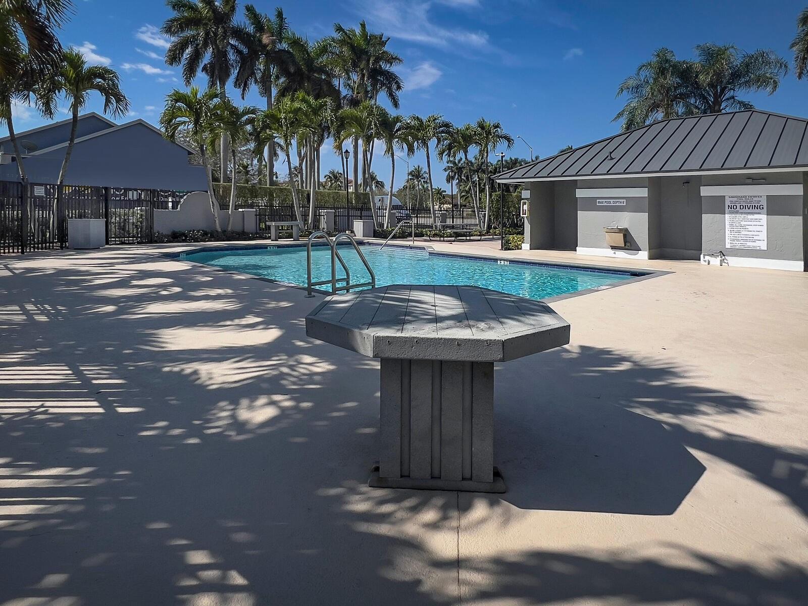 SAWGRASS ESTATES - Residential