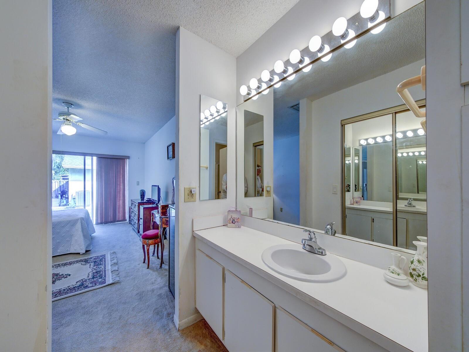 SAWGRASS ESTATES - Residential