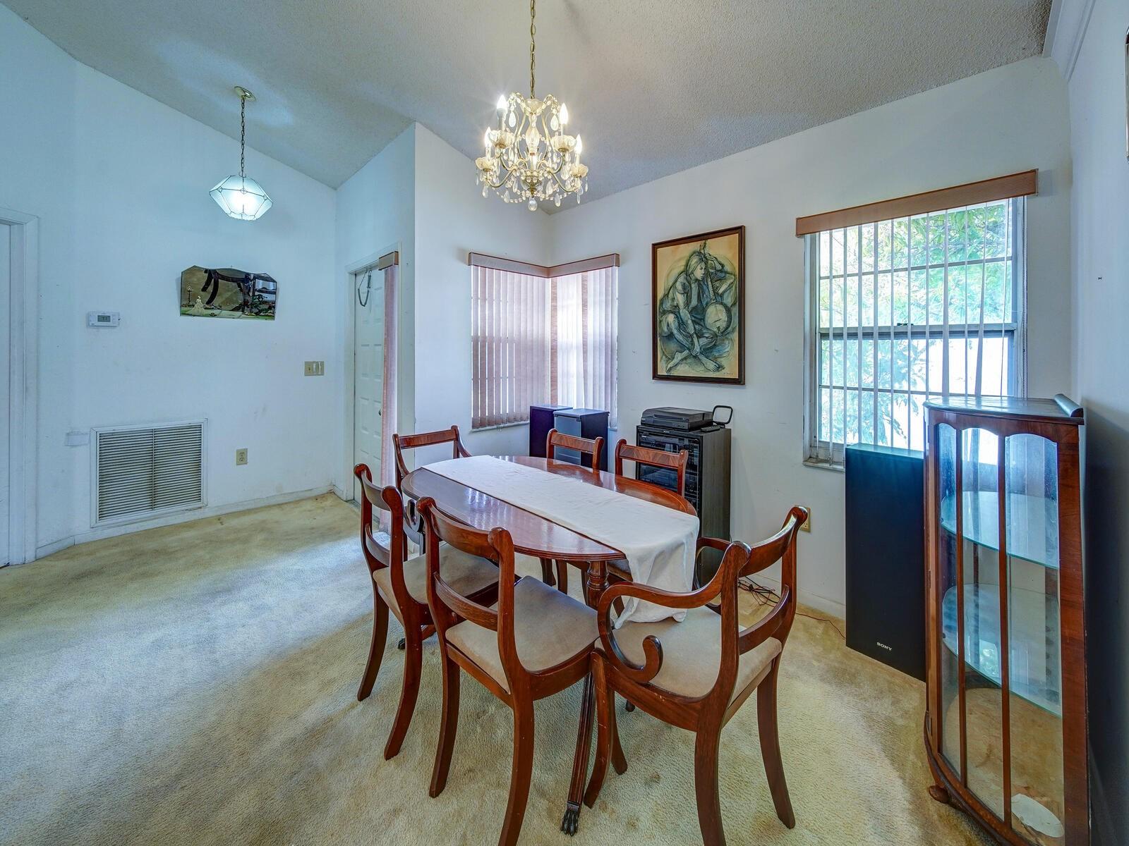 SAWGRASS ESTATES - Residential