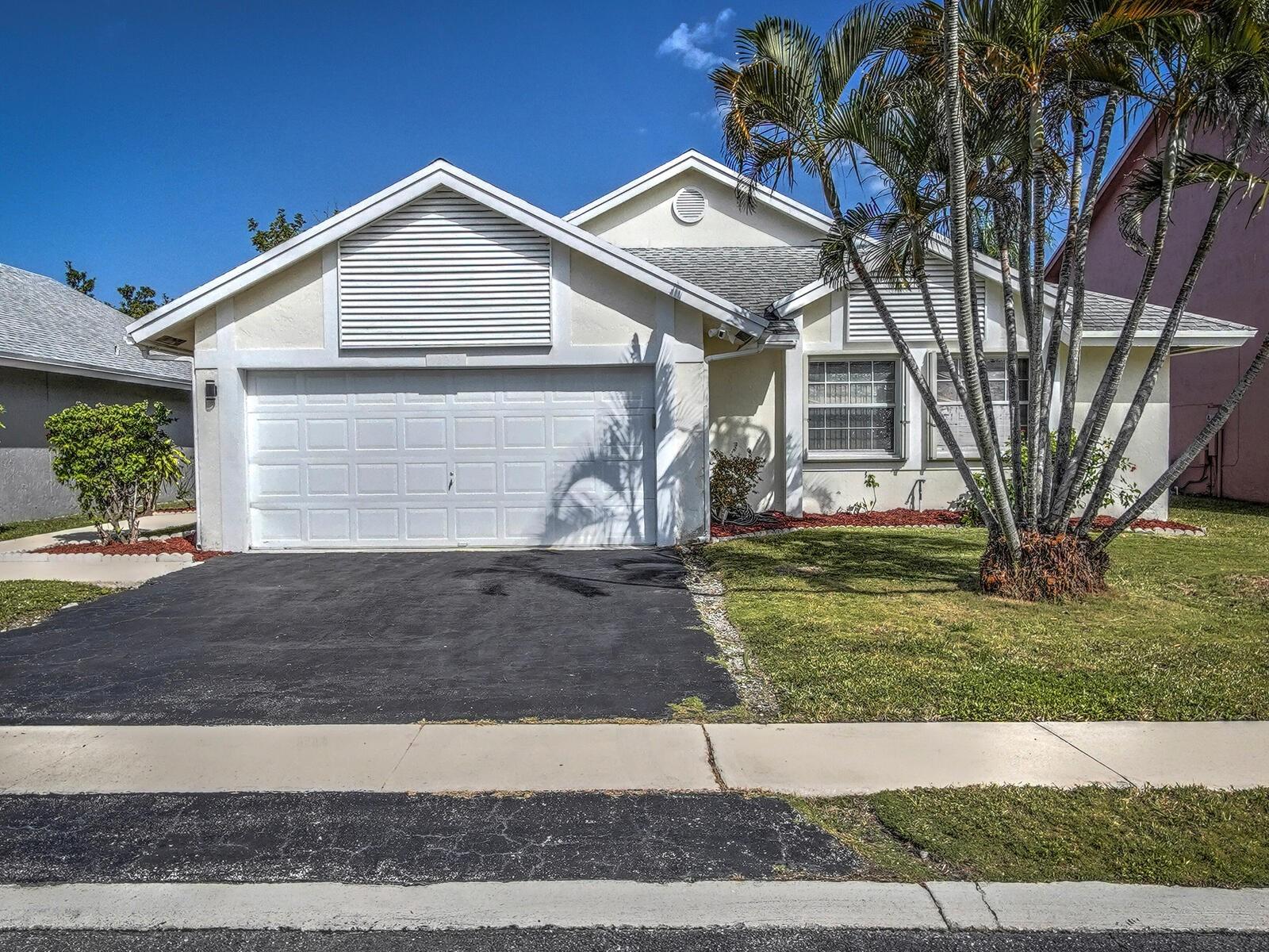 SAWGRASS ESTATES - Residential