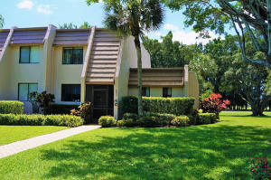 FOUNTAINS OF PALM BEACH - Residential